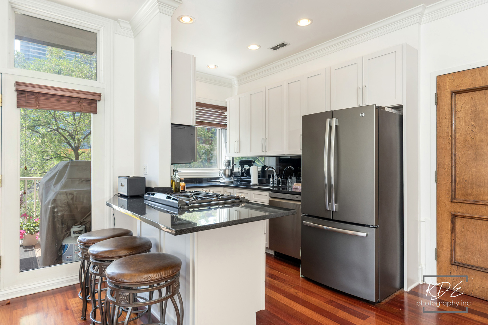 700 W Grand Avenue #3E, Chicago, IL 60654