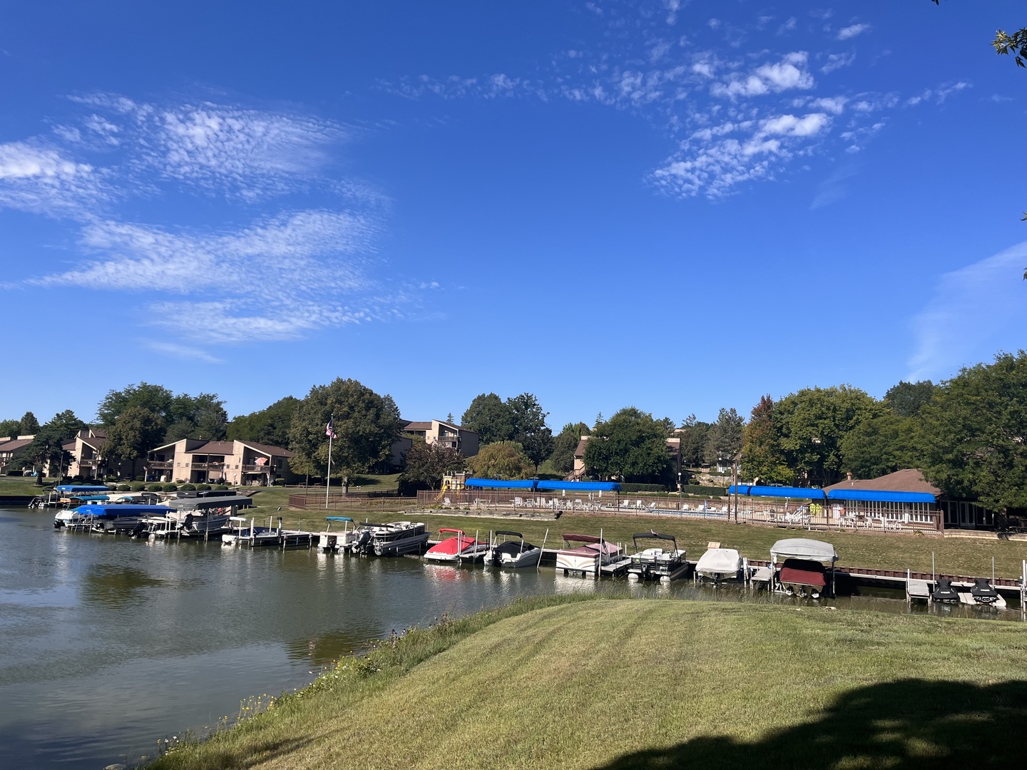 44 Nassau Colony #4, Fox Lake, IL 60020