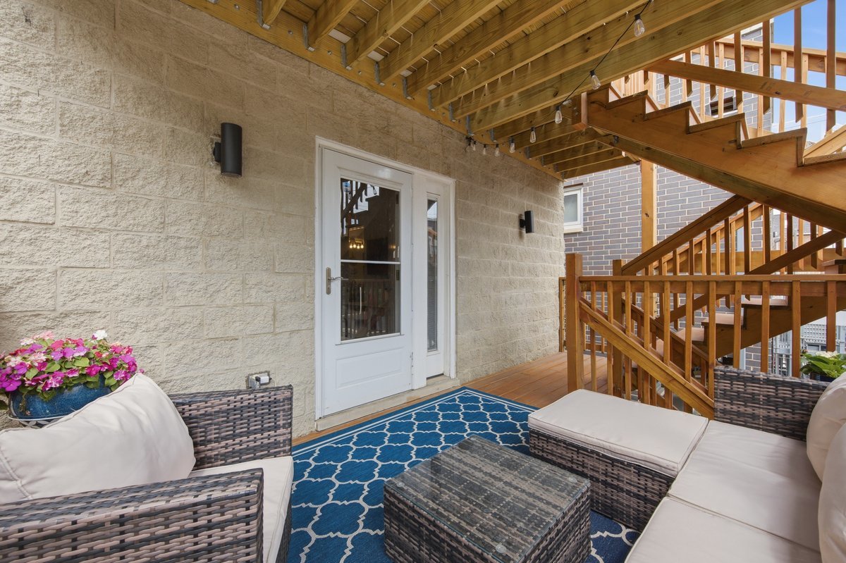 1333 N Bosworth Avenue #2, Chicago, IL 60642