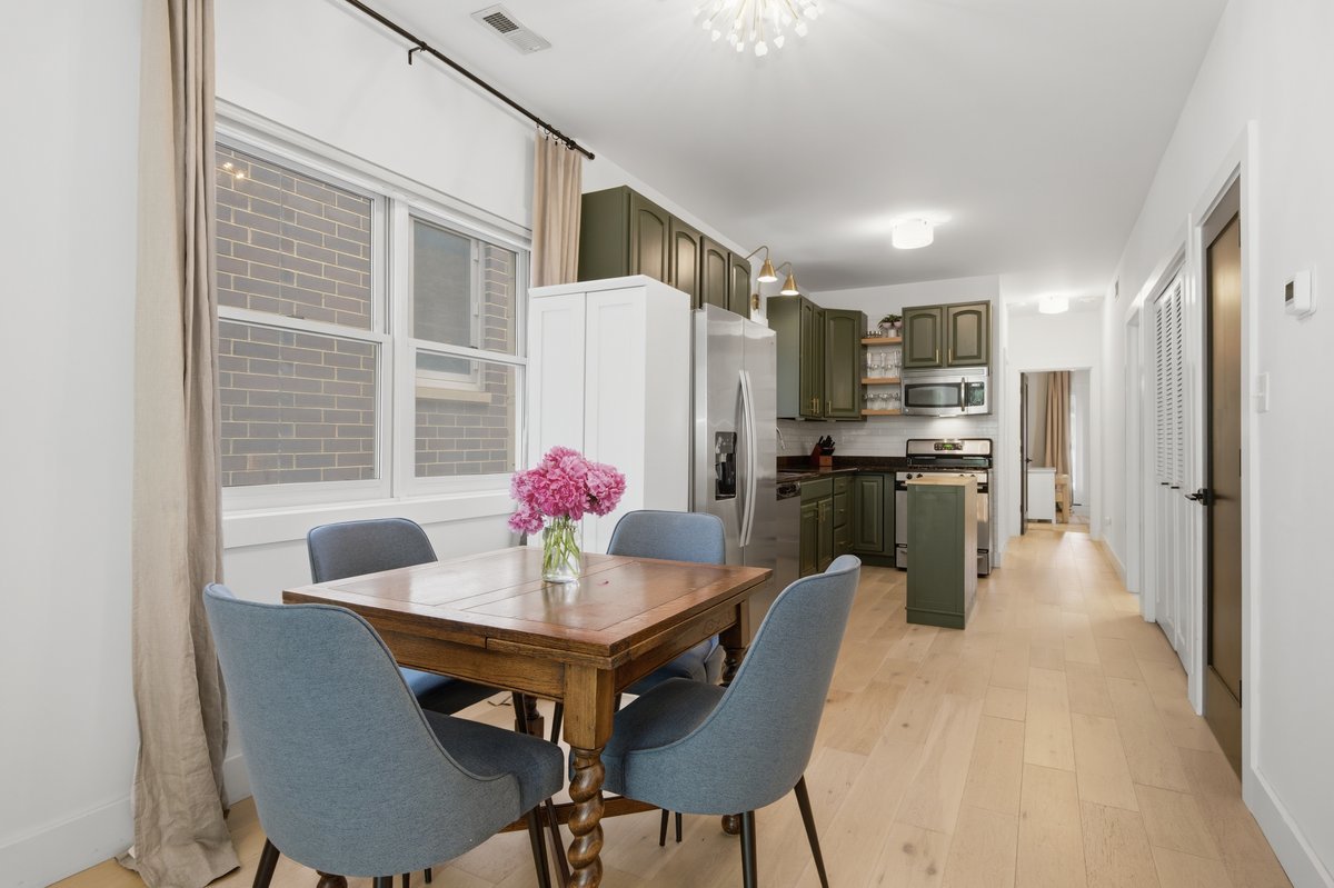 1333 N Bosworth Avenue #2, Chicago, IL 60642