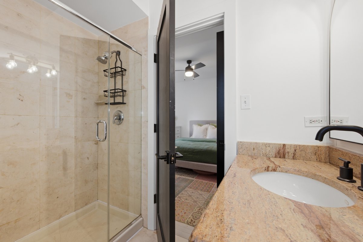 1333 N Bosworth Avenue #2, Chicago, IL 60642