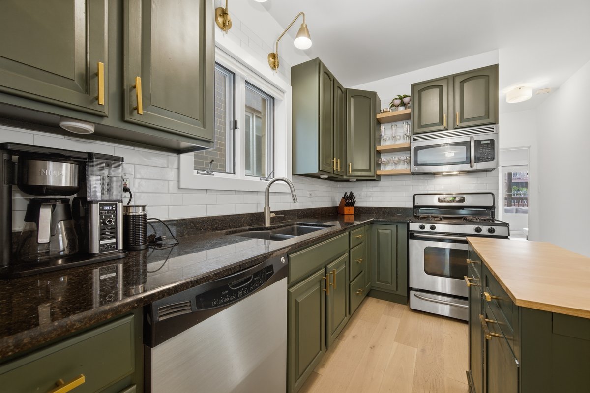 1333 N Bosworth Avenue #2, Chicago, IL 60642