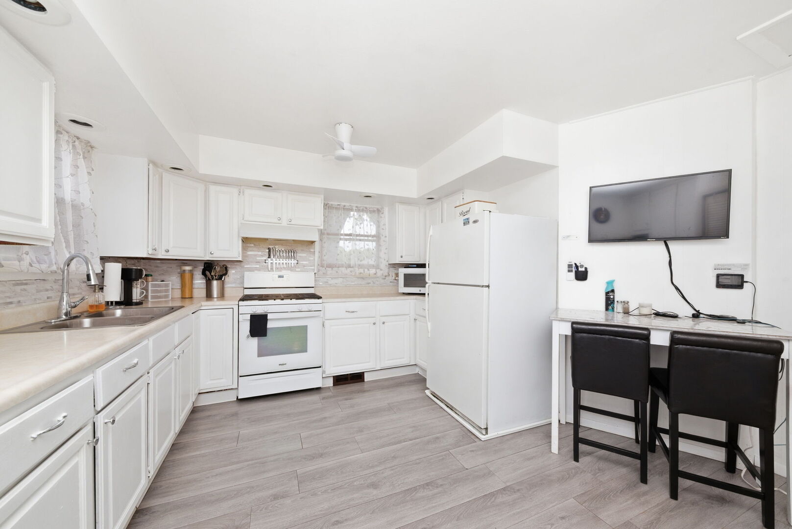 1266 Burnham Avenue, Calumet City, IL 60409