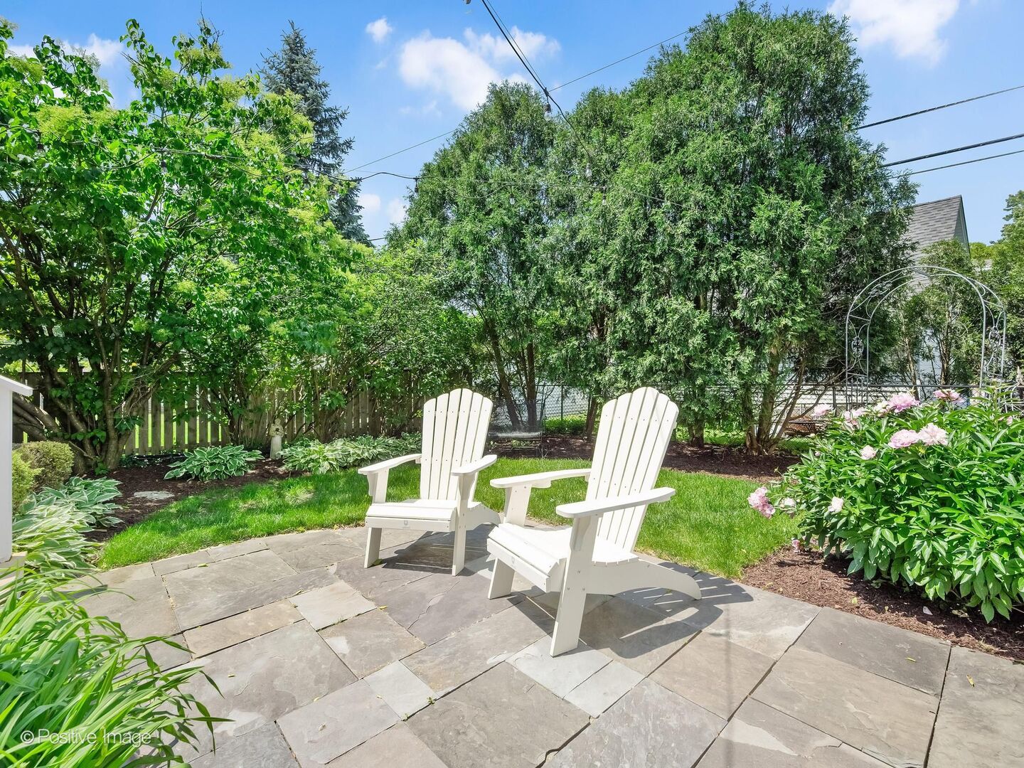 62 Waverly Avenue, Clarendon Hills, IL 60514
