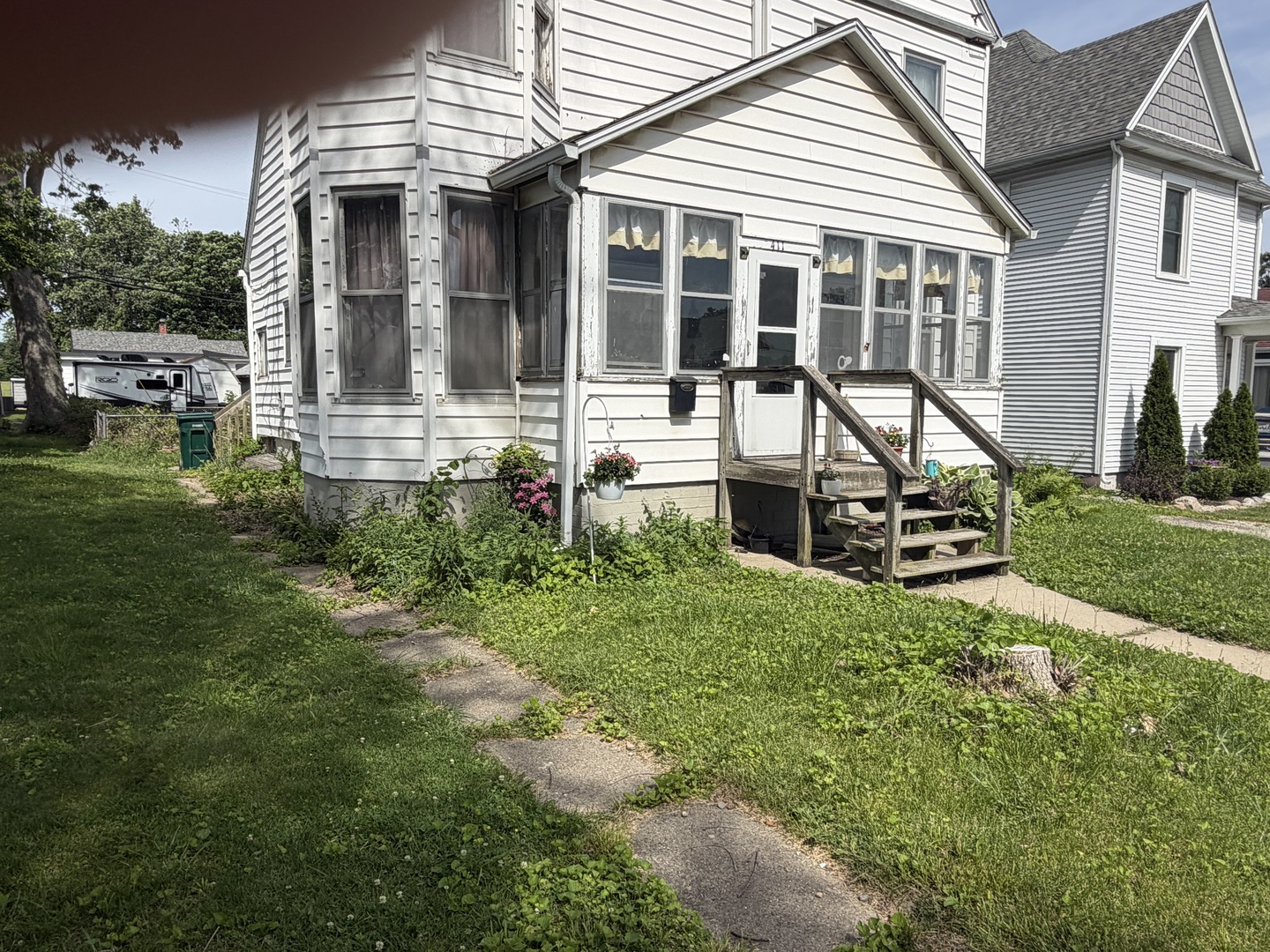 411 N Monroe Street, Clinton, IL 61727
