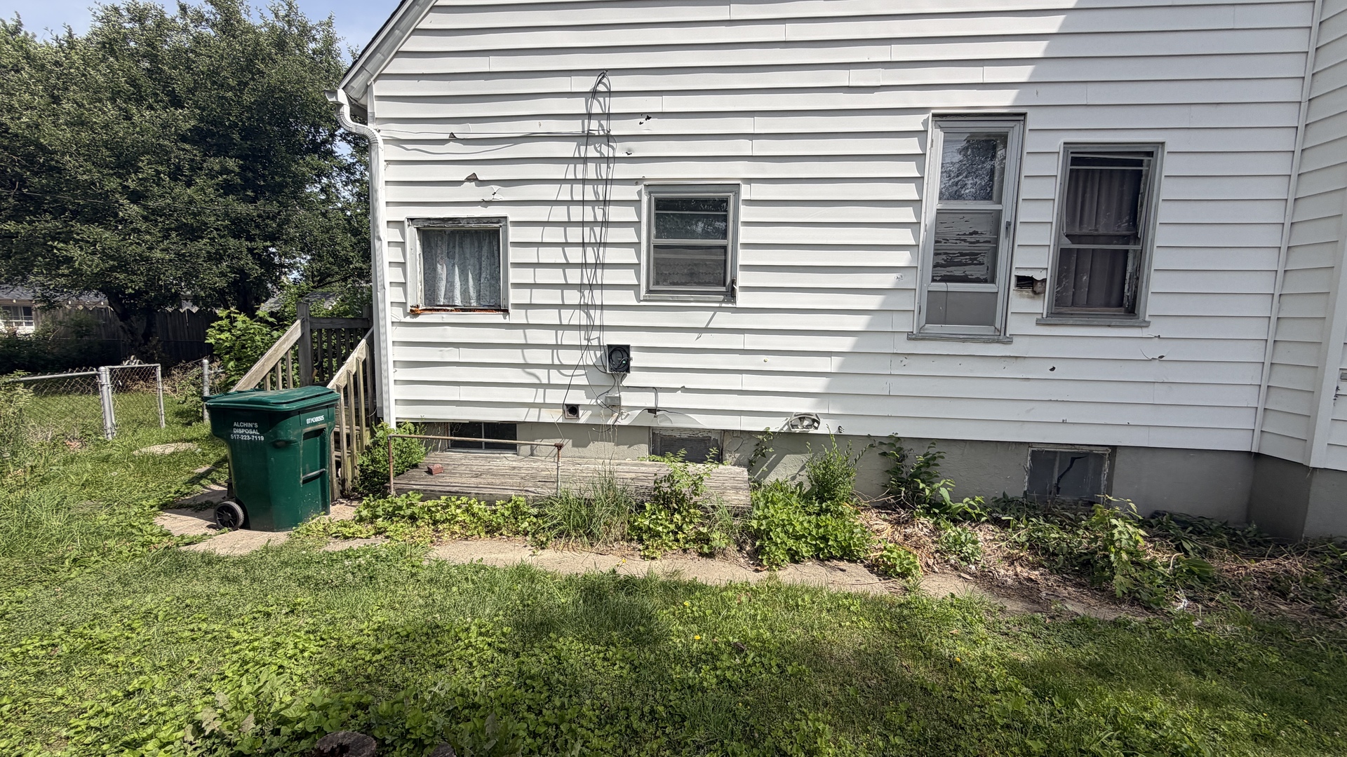 411 N Monroe Street, Clinton, IL 61727