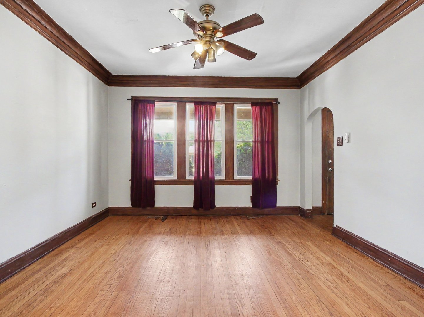 11949 S Lafayette Avenue, Chicago, IL 60628