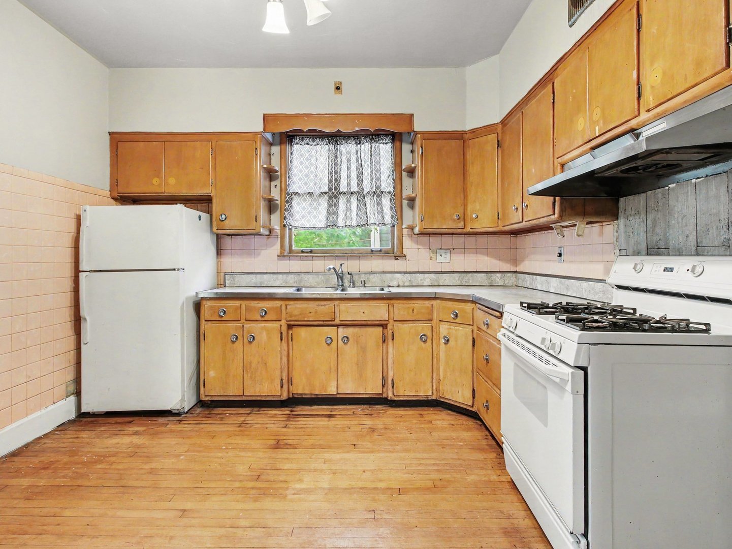 11949 S Lafayette Avenue, Chicago, IL 60628