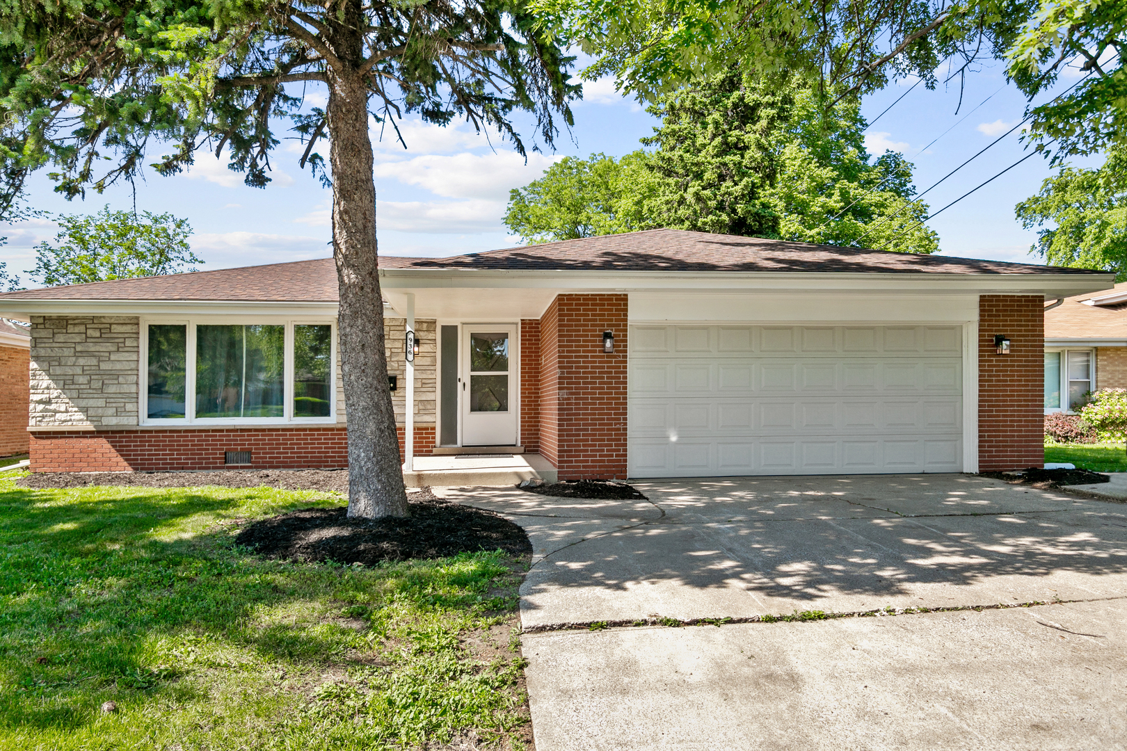 936 E 170th Street, South Holland, IL 60473