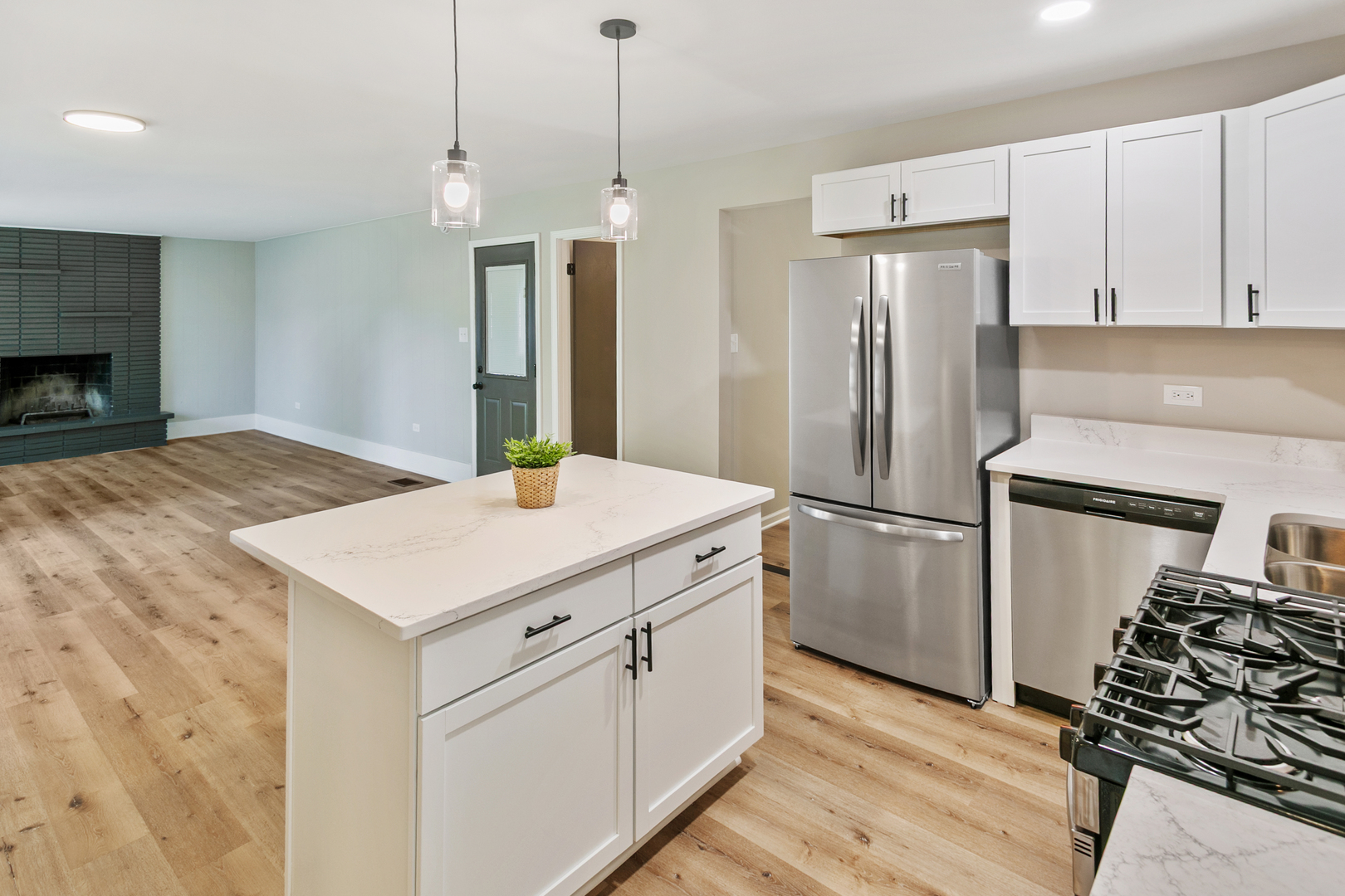 936 E 170th Street, South Holland, IL 60473