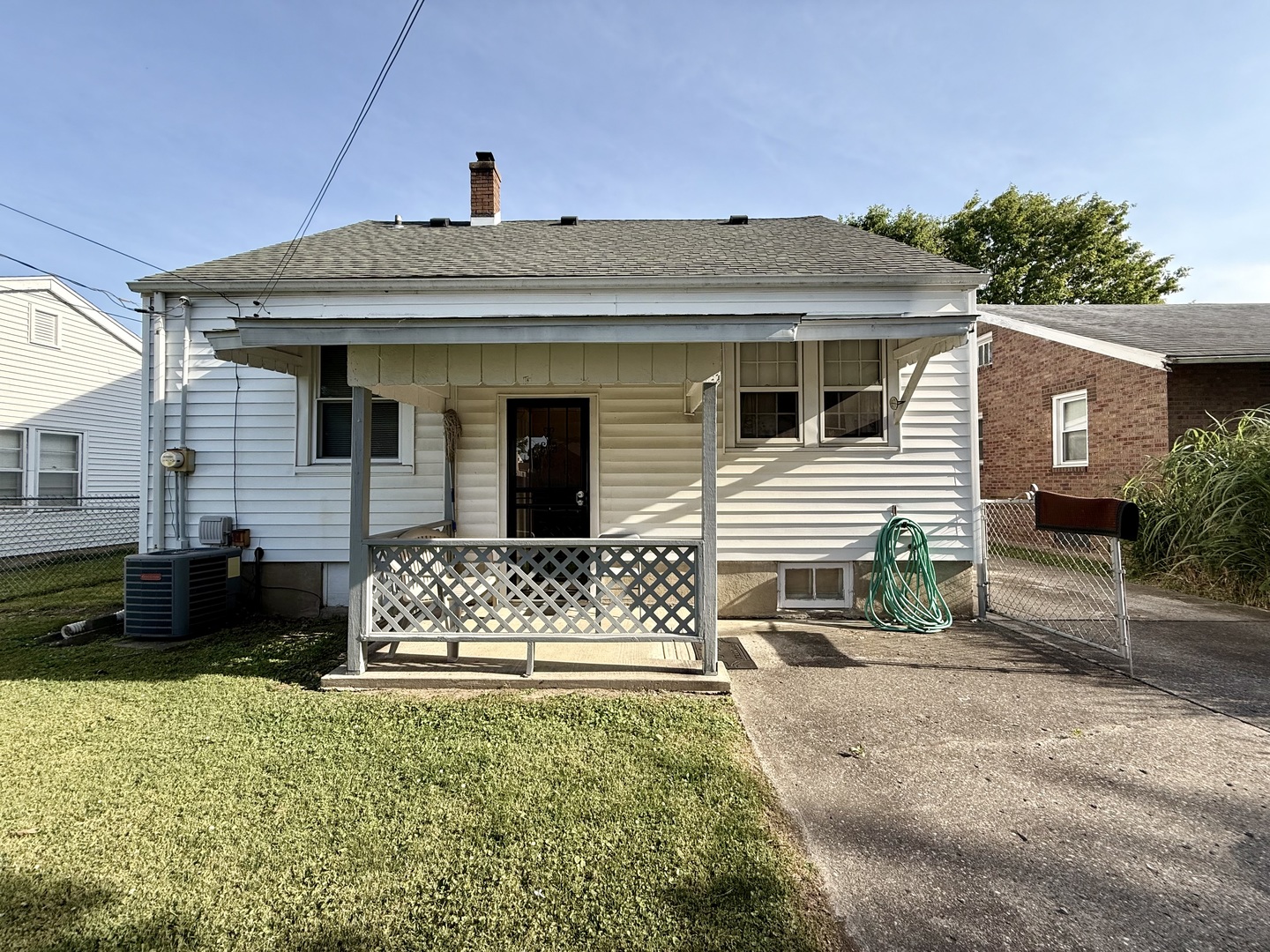 244 E Pierson Avenue, Decatur, IL 62526