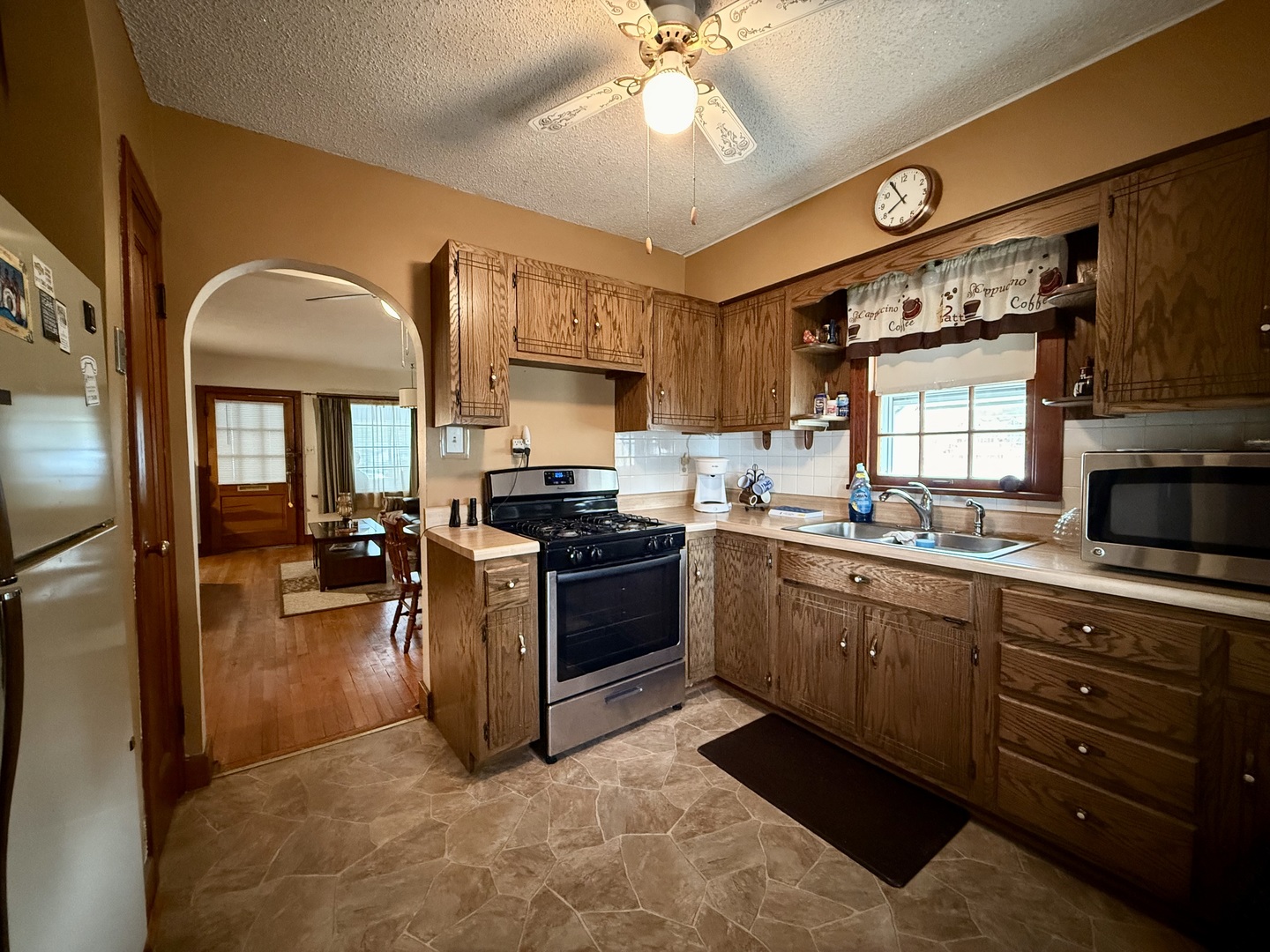244 E Pierson Avenue, Decatur, IL 62526