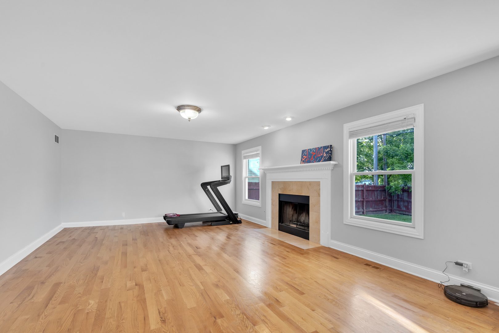 270 E Armitage Avenue, Addison, IL 60101