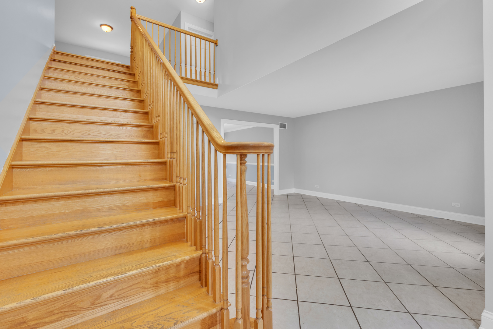 270 E Armitage Avenue, Addison, IL 60101