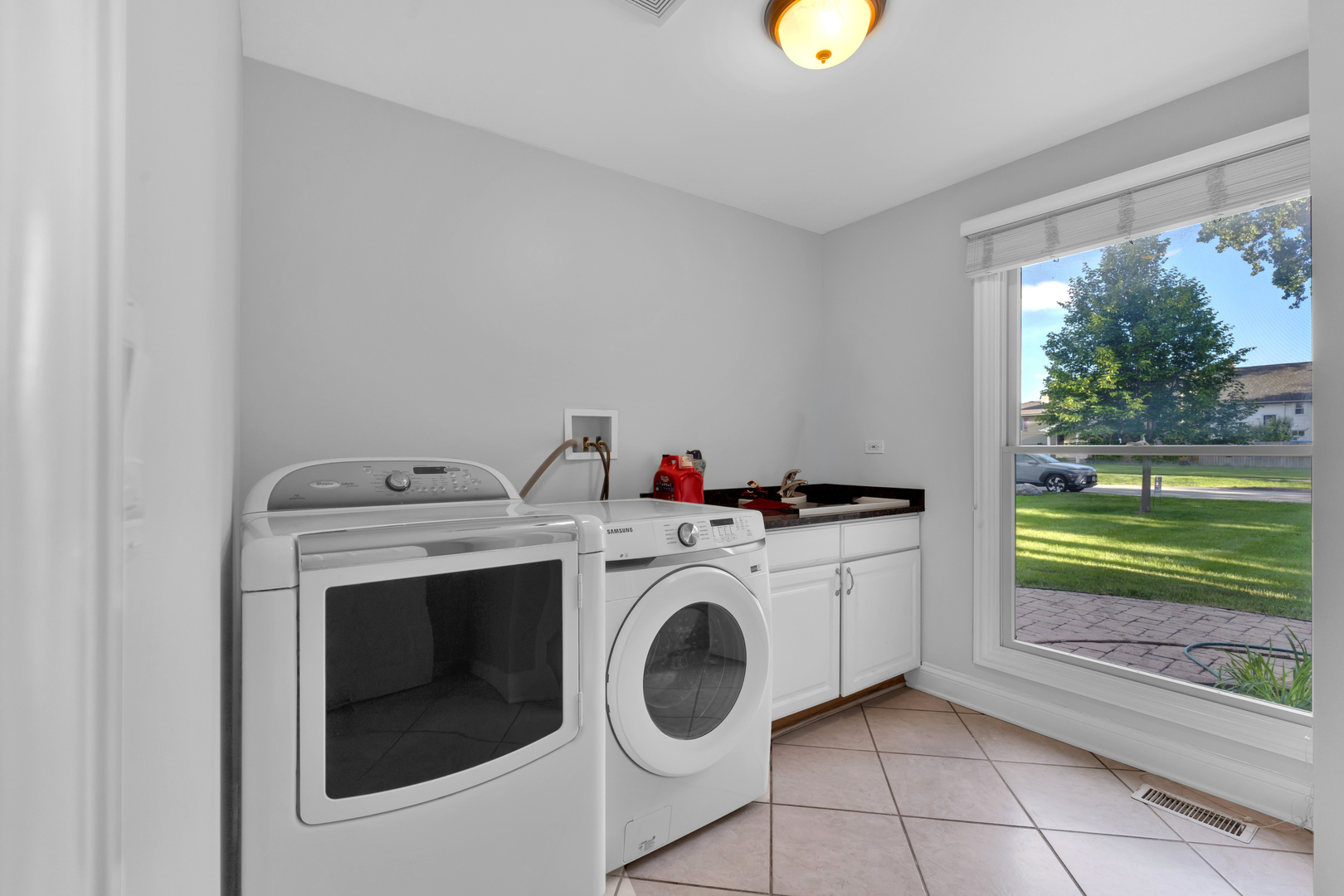 270 E Armitage Avenue, Addison, IL 60101