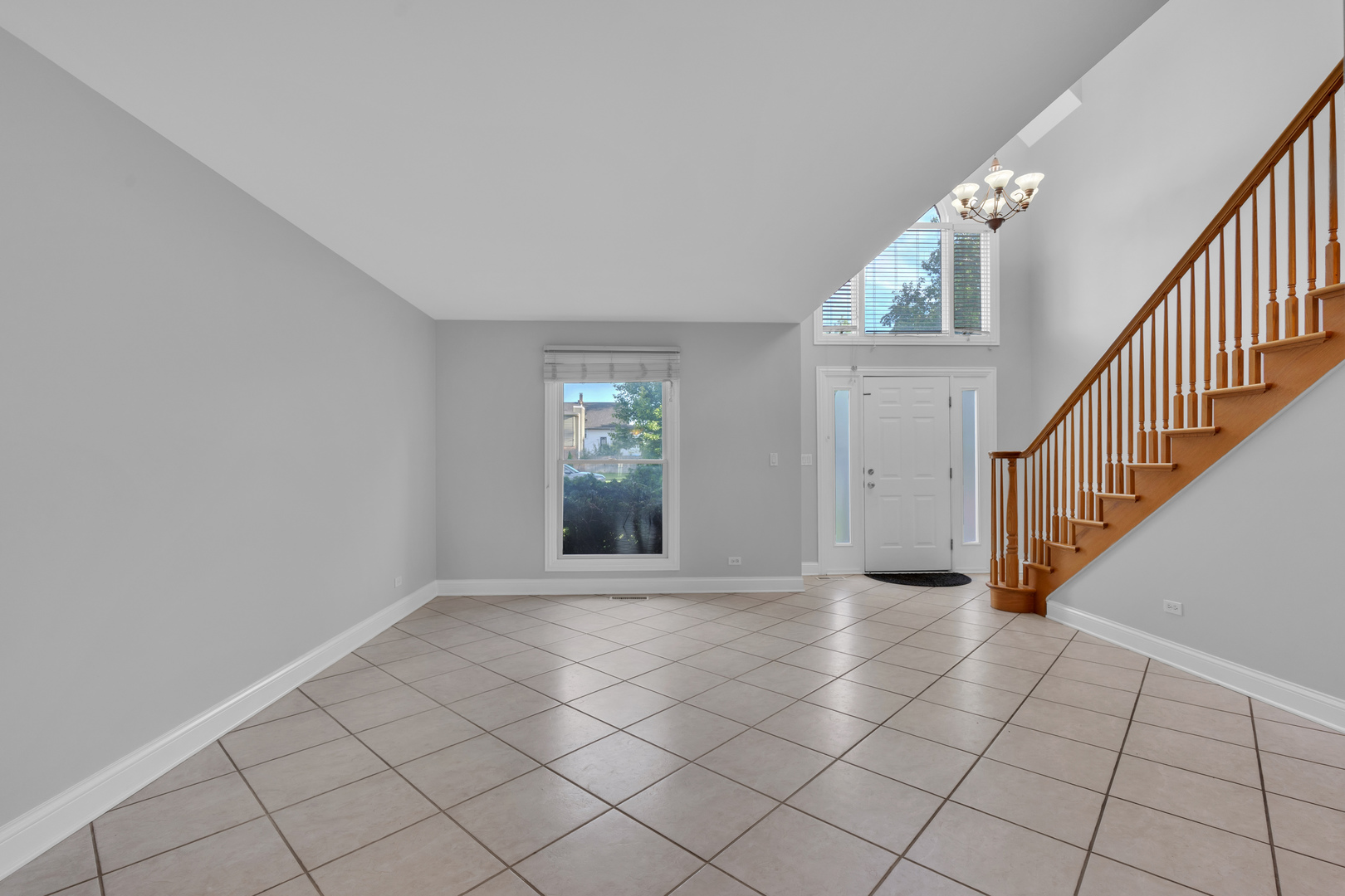 270 E Armitage Avenue, Addison, IL 60101