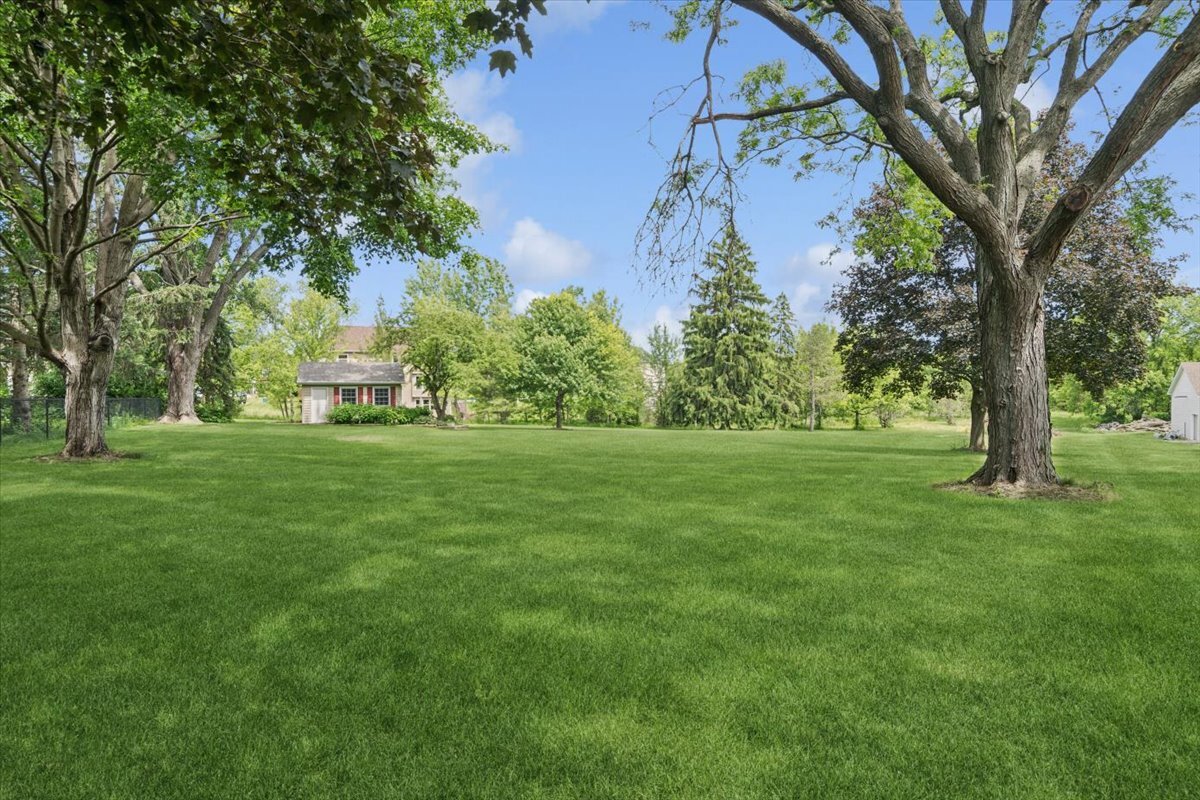 39W550 Deerpath Road, Aurora, IL 60506
