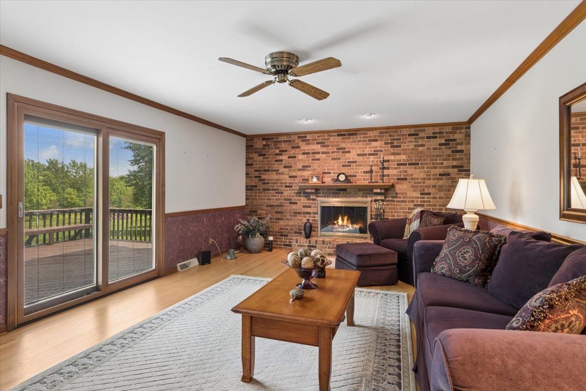 39W550 Deerpath Road, Aurora, IL 60506