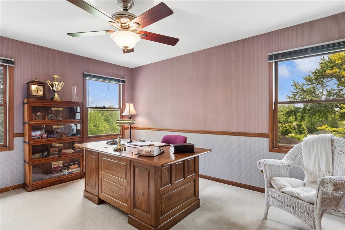 39W550 Deerpath Road, Aurora, IL 60506