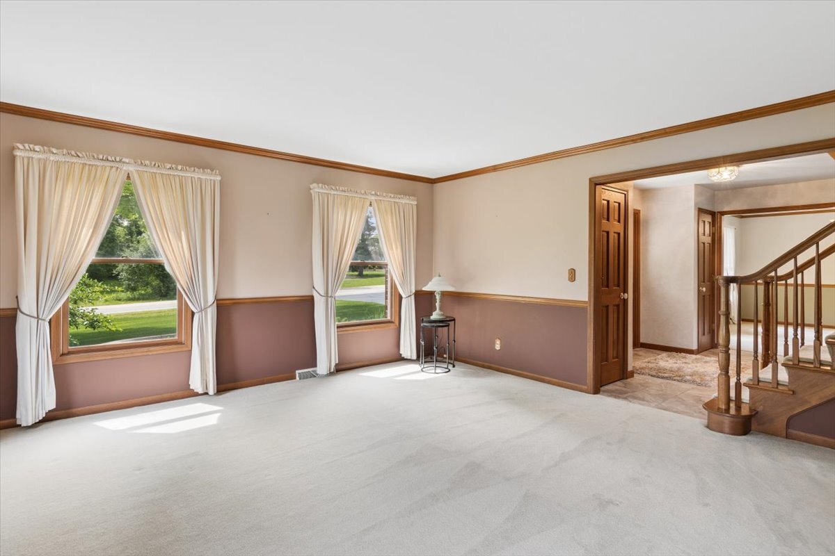 39W550 Deerpath Road, Aurora, IL 60506