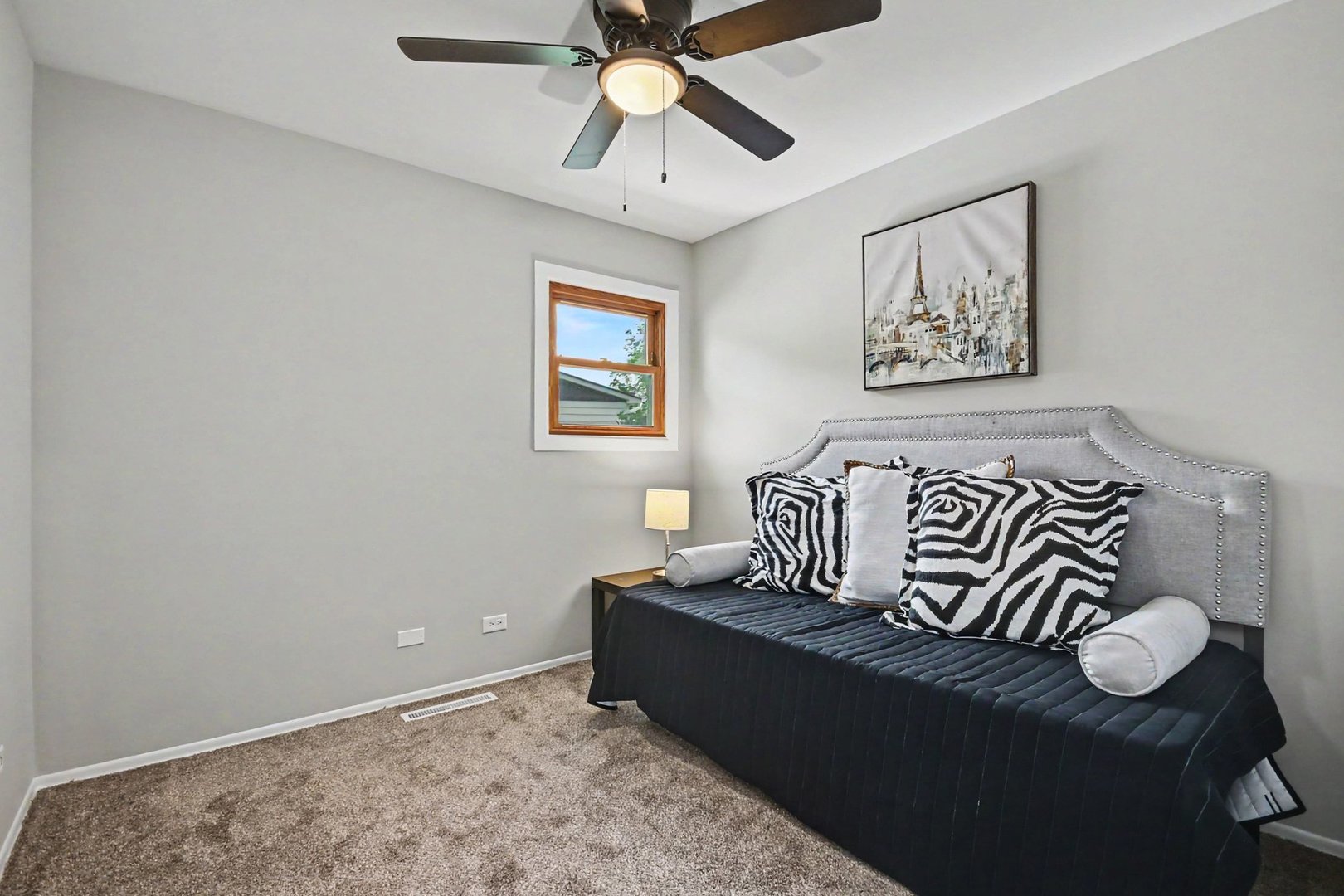 15405 James Drive, Oak Forest, IL 60452