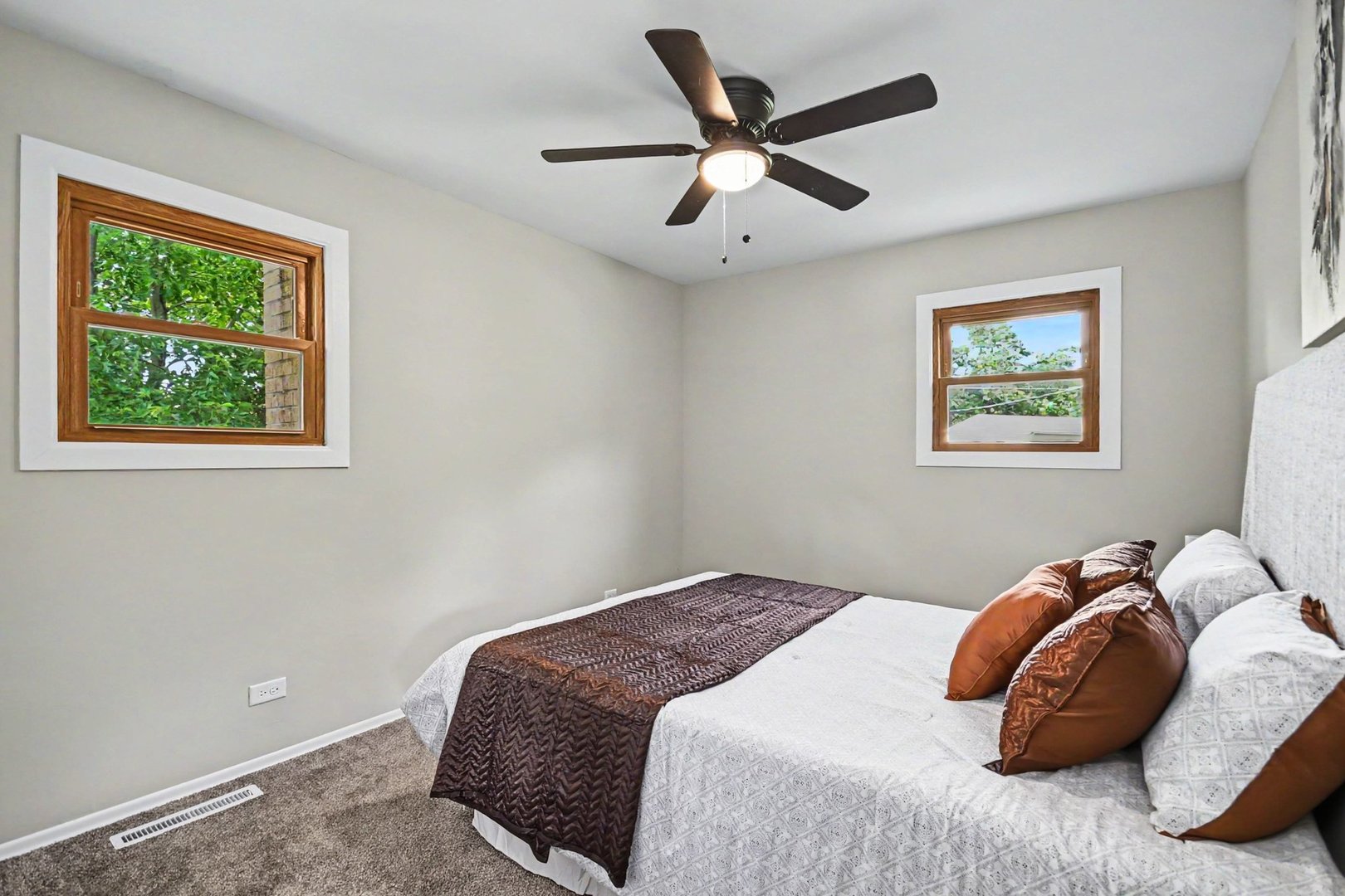 15405 James Drive, Oak Forest, IL 60452