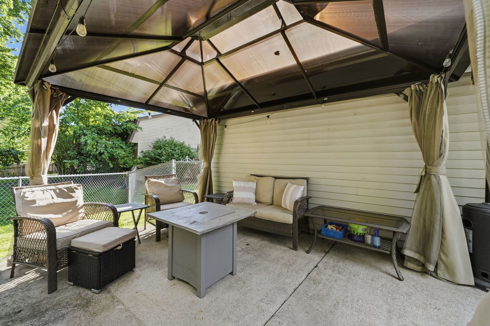 602 N ASHBURY Avenue, Bolingbrook, IL 60440