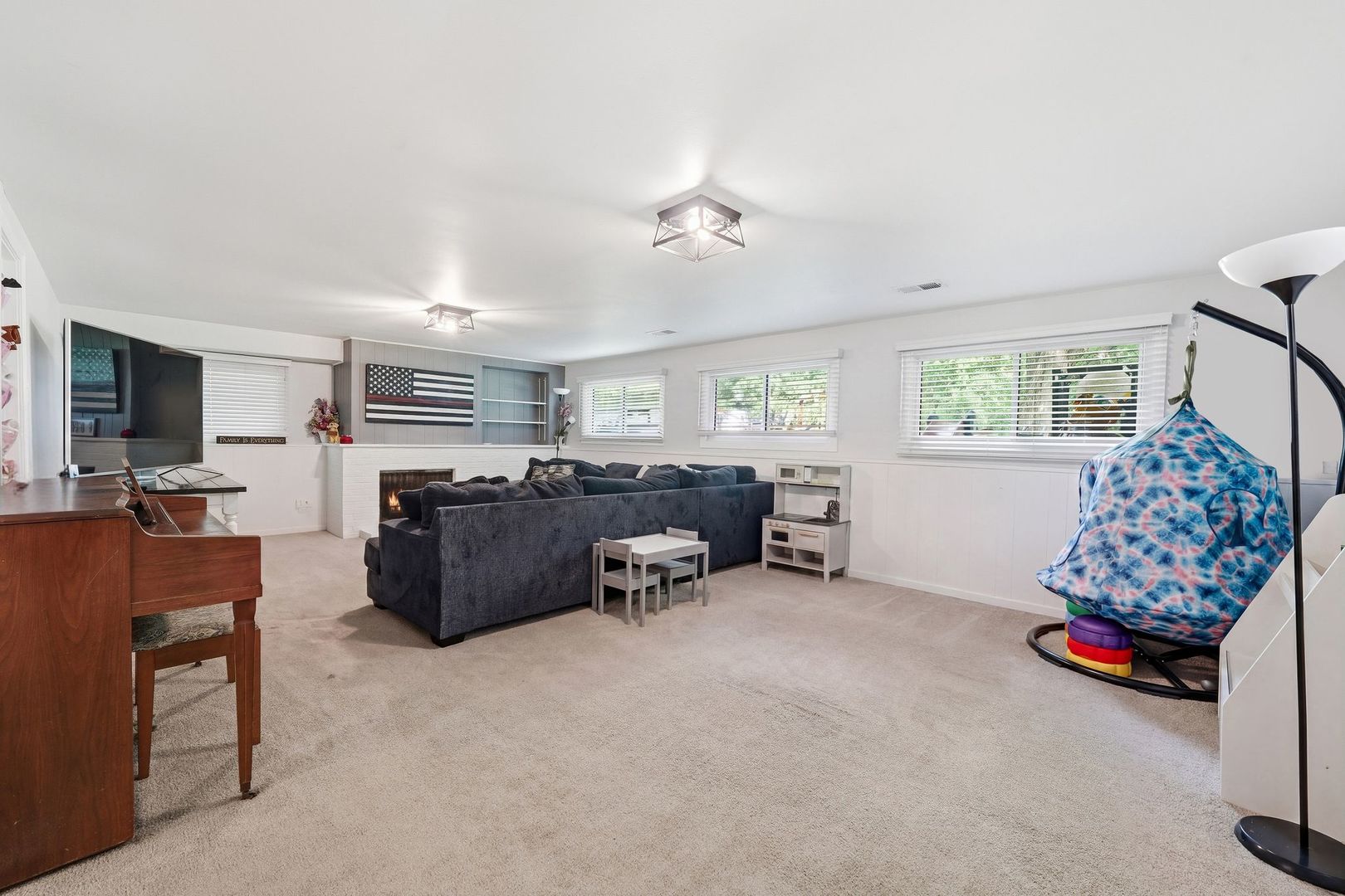 602 N ASHBURY Avenue, Bolingbrook, IL 60440