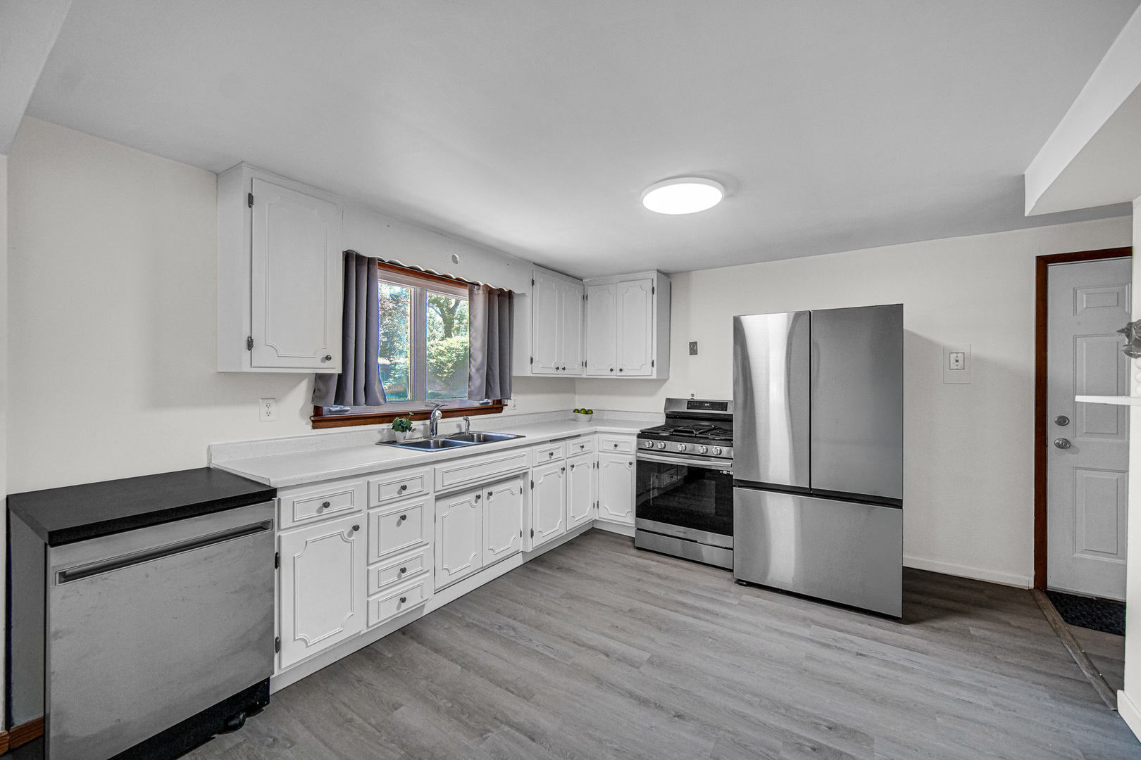 1545 S 4th Avenue, Kankakee, IL 60901
