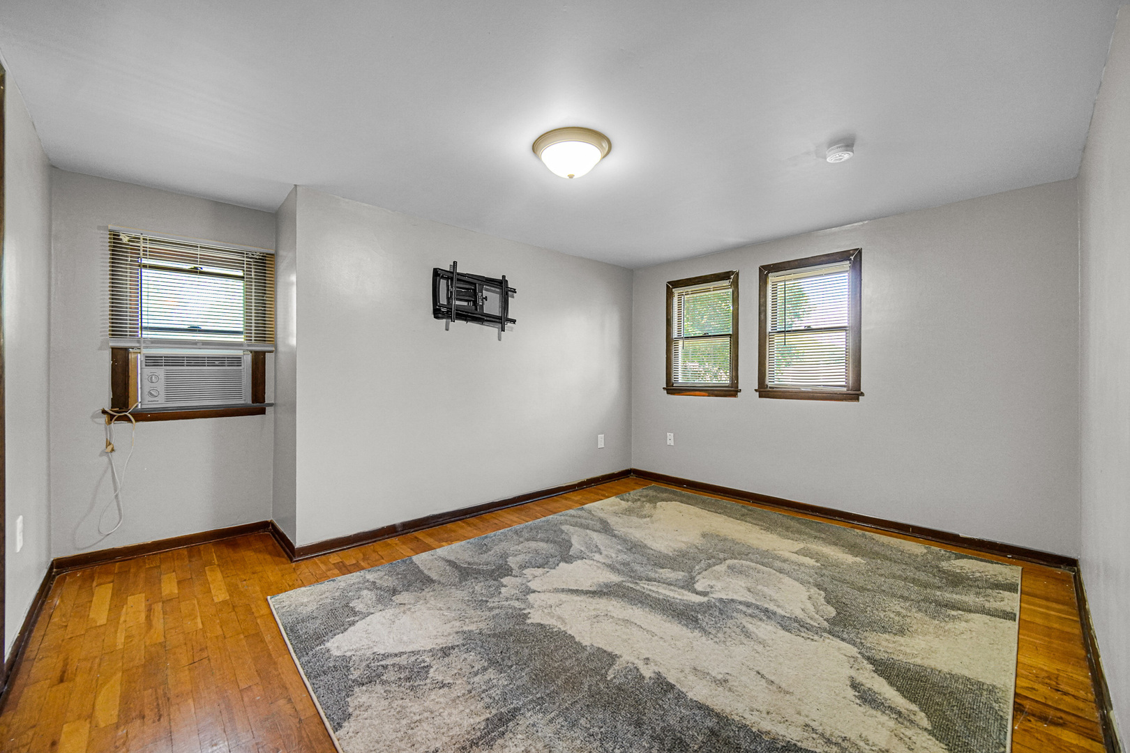 1545 S 4th Avenue, Kankakee, IL 60901