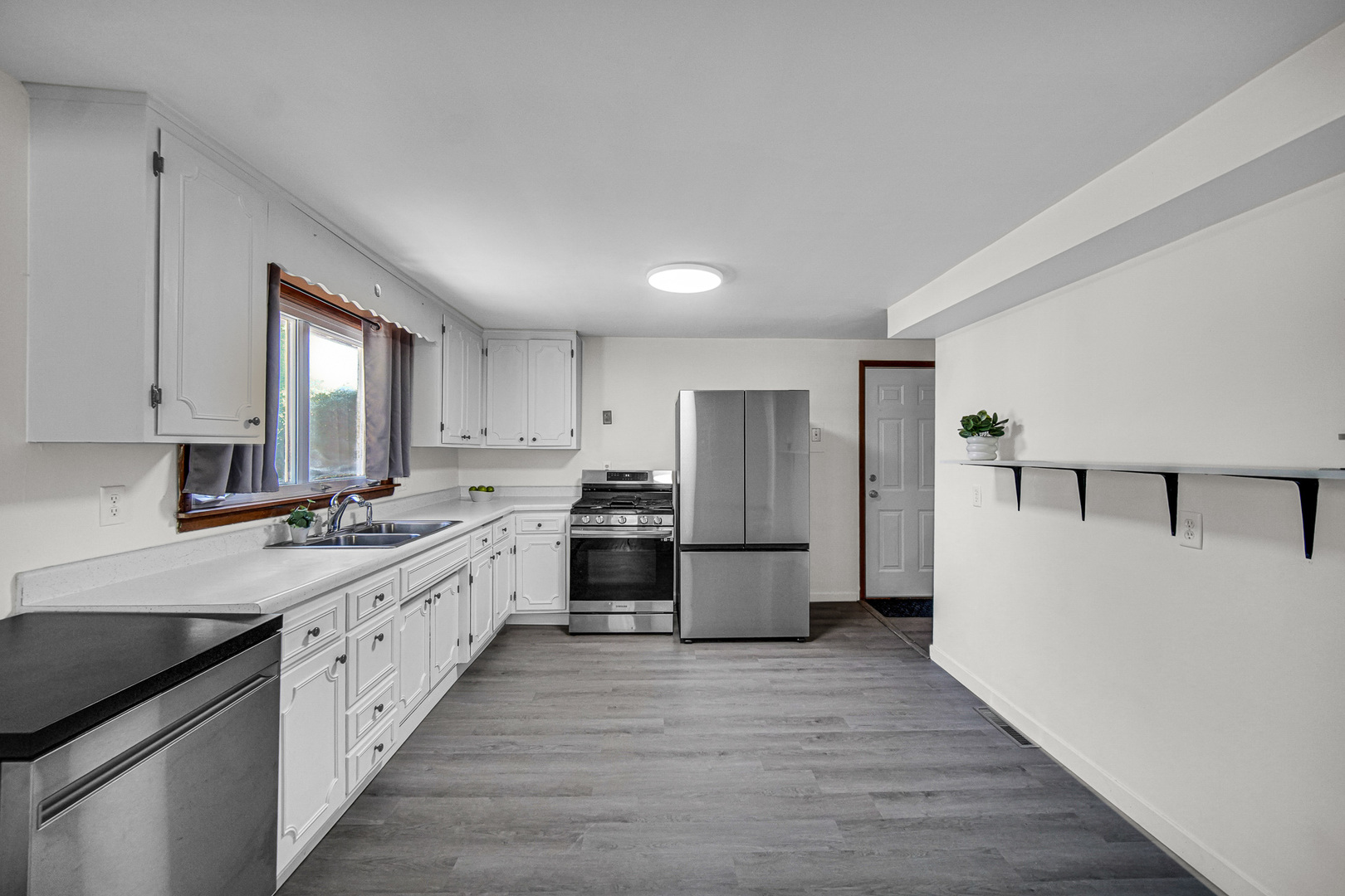 1545 S 4th Avenue, Kankakee, IL 60901