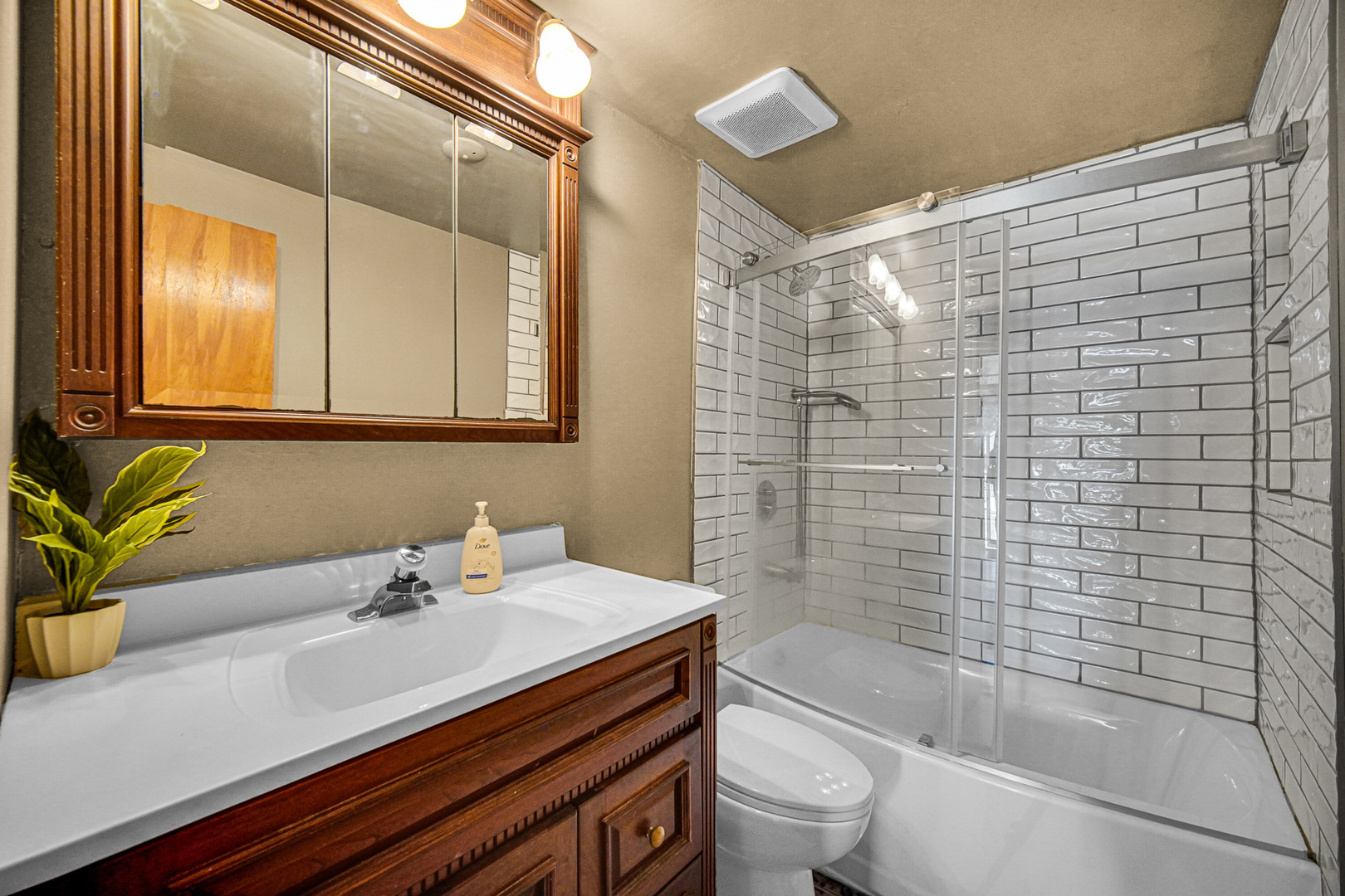 1545 S 4th Avenue, Kankakee, IL 60901