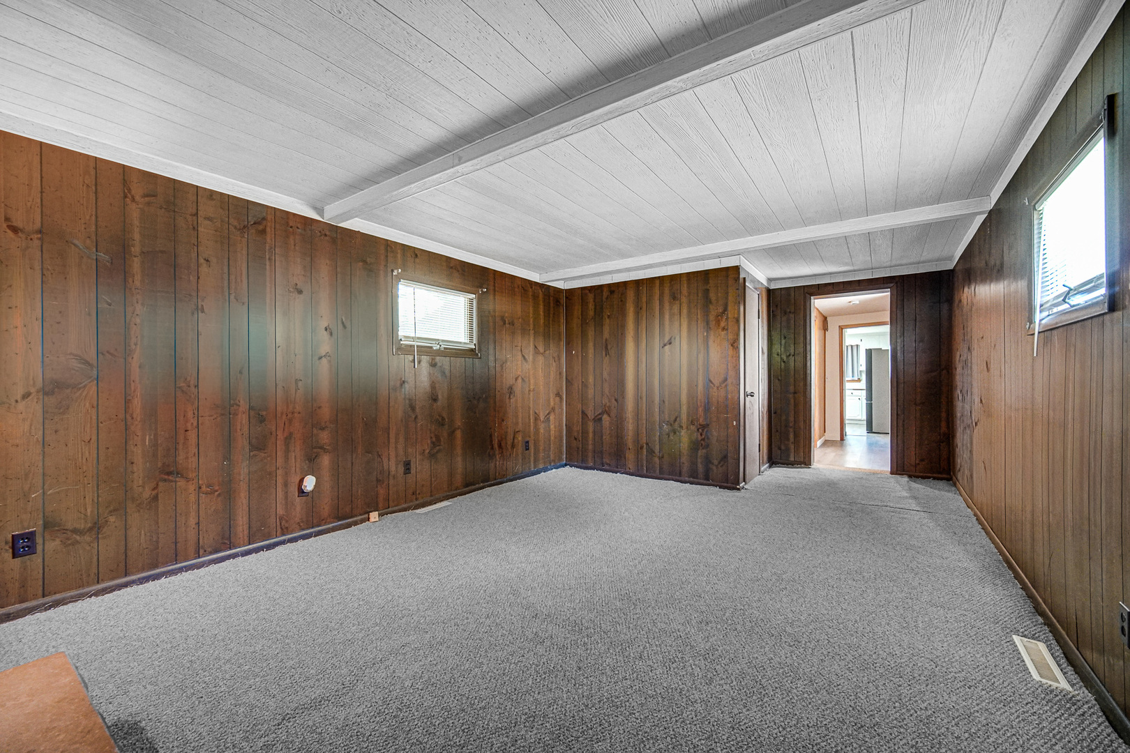 1545 S 4th Avenue, Kankakee, IL 60901