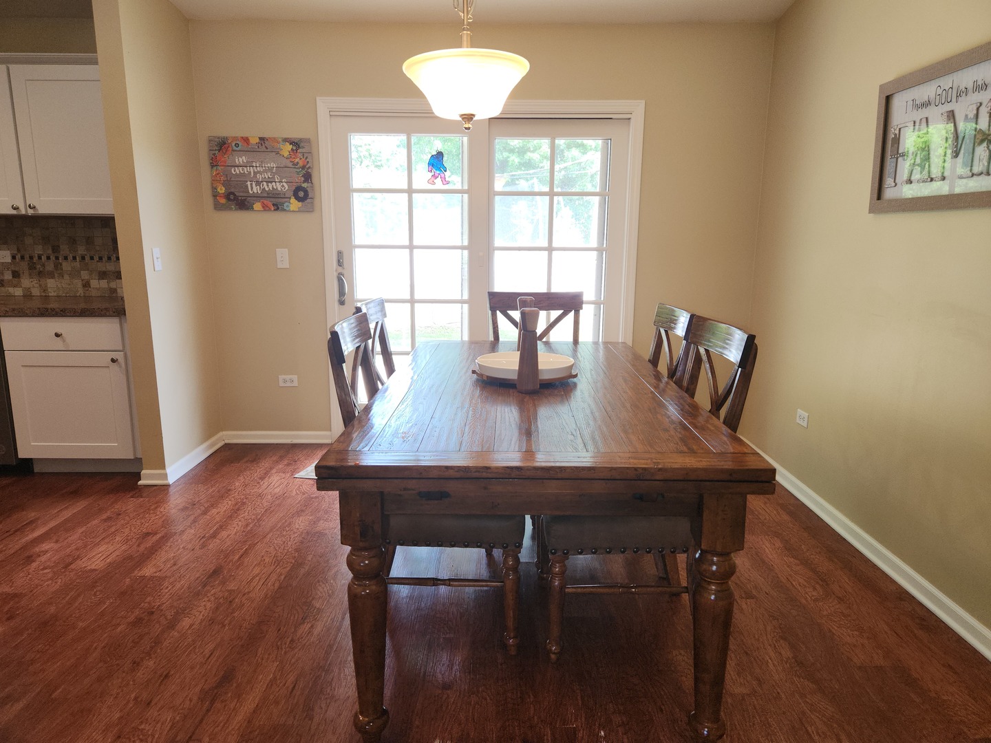 305 North Avenue, Antioch, IL 60002