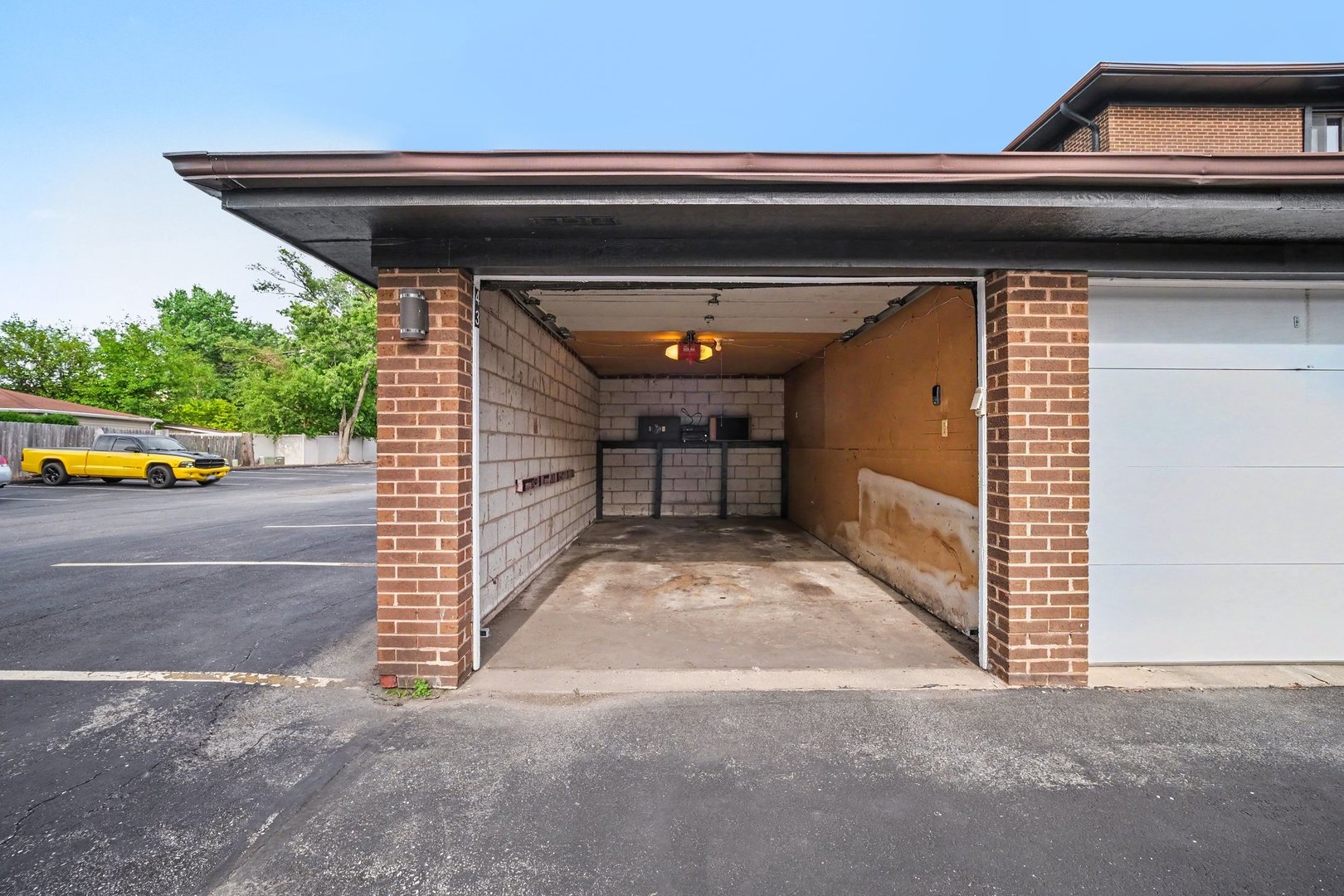 13615 Royal Court #309, Crestwood, IL 60418