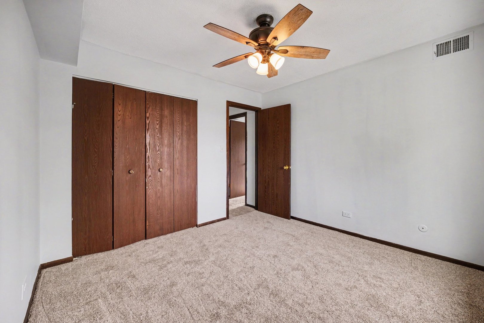 13615 Royal Court #309, Crestwood, IL 60418
