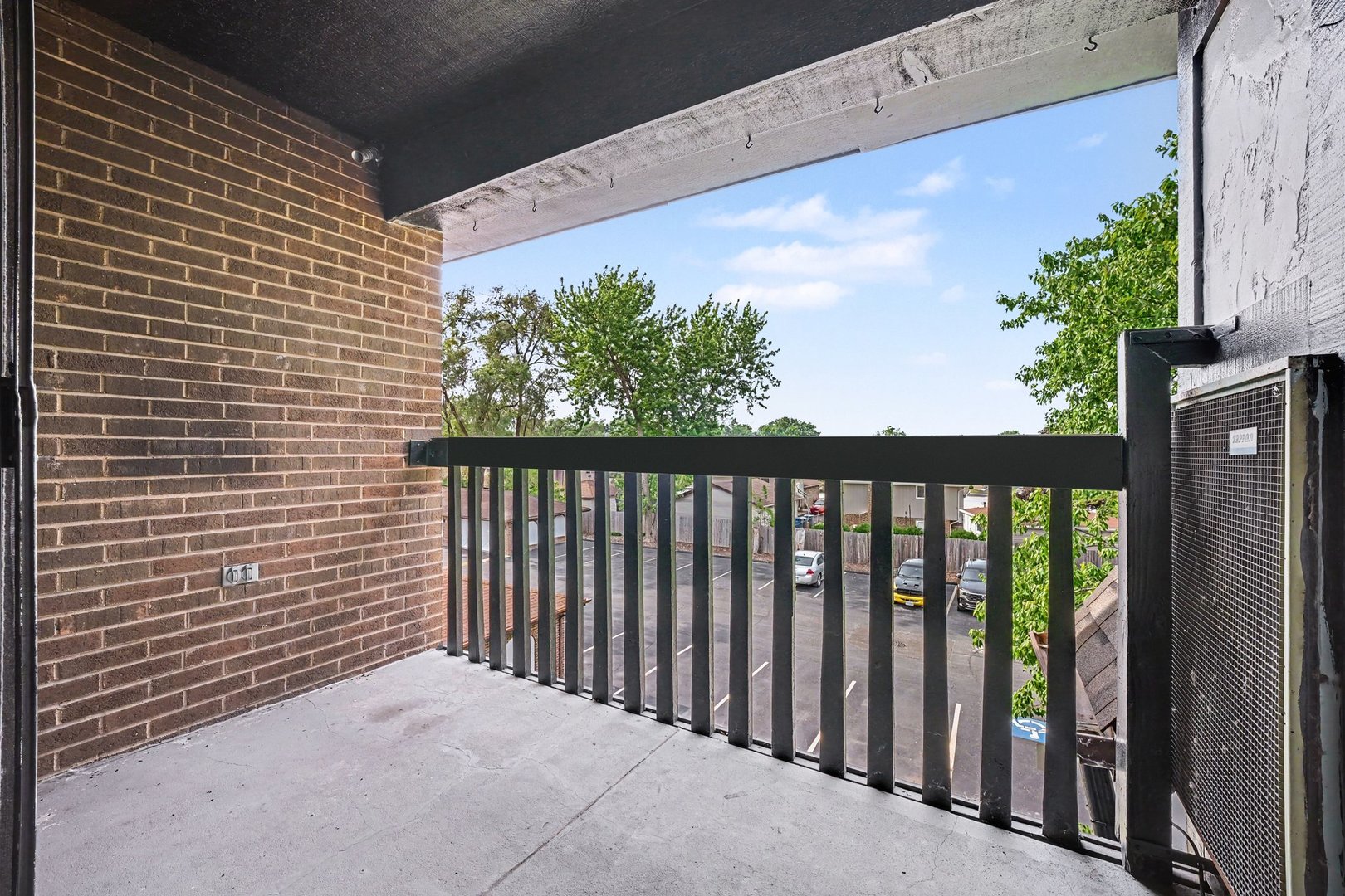 13615 Royal Court #309, Crestwood, IL 60418