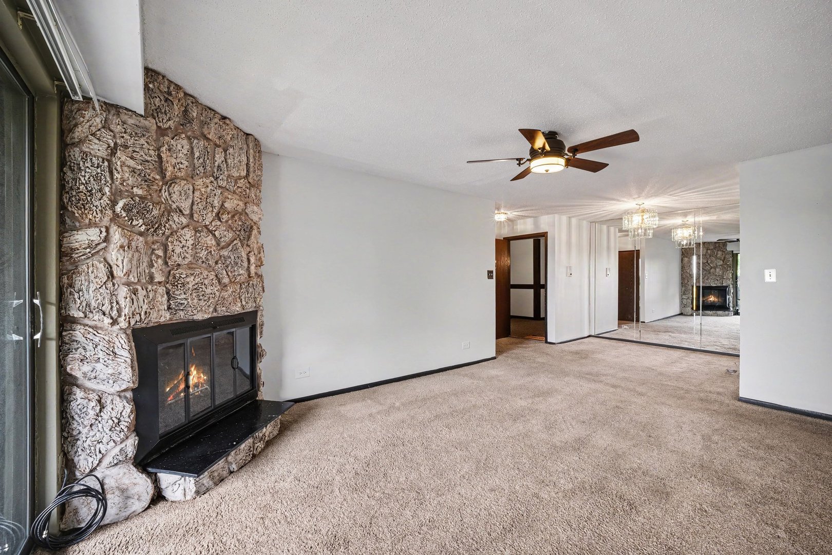 13615 Royal Court #309, Crestwood, IL 60418