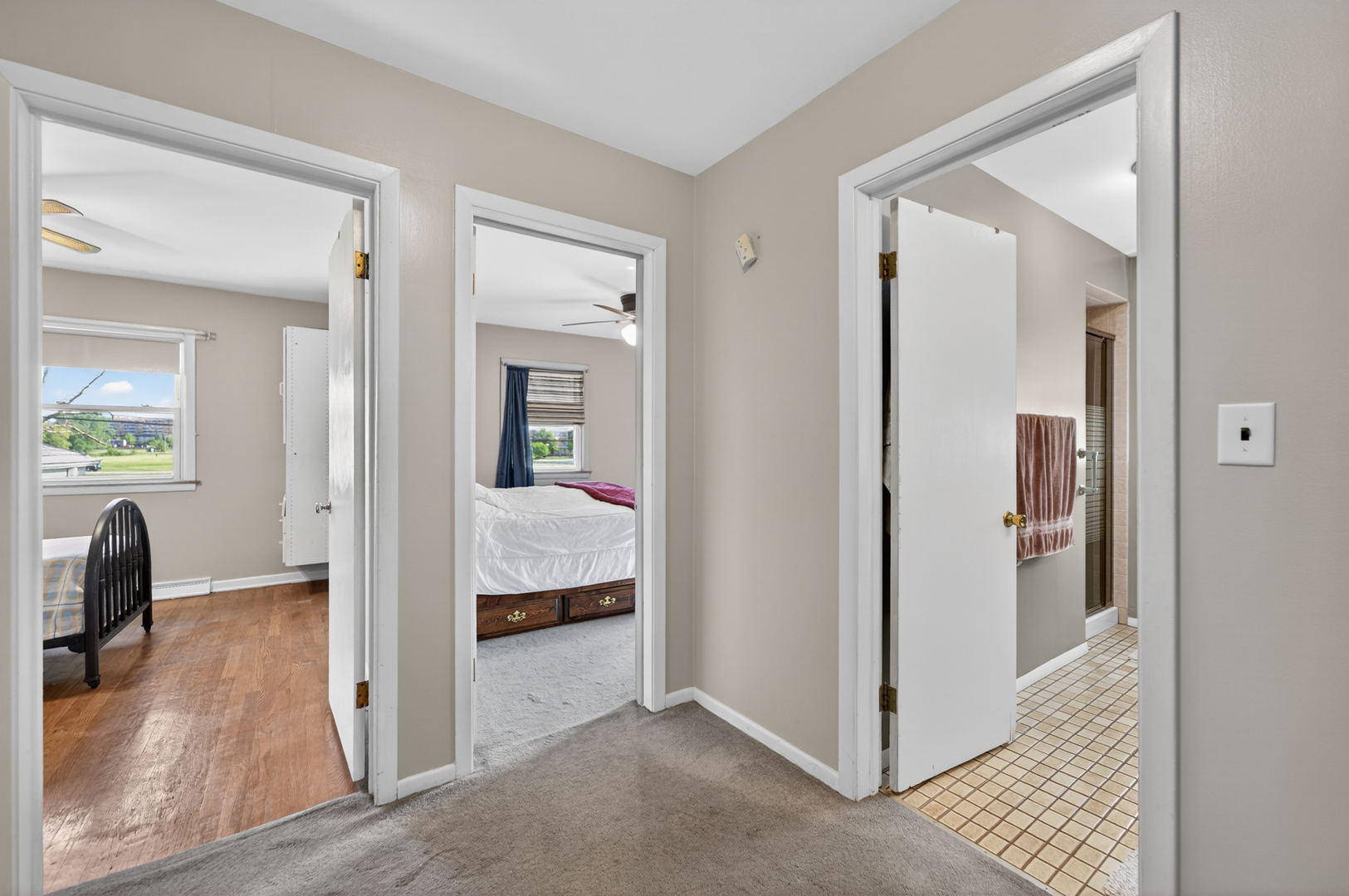 53 W Leslie Lane, Villa Park, IL 60181