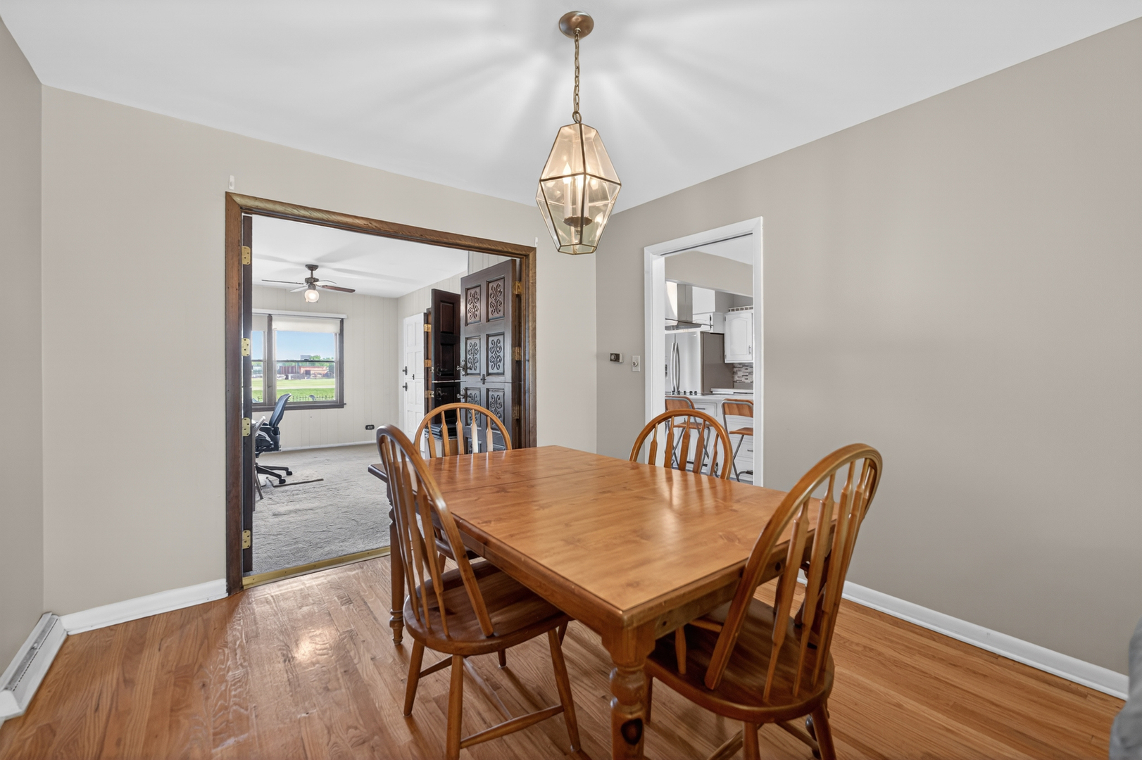 53 W Leslie Lane, Villa Park, IL 60181