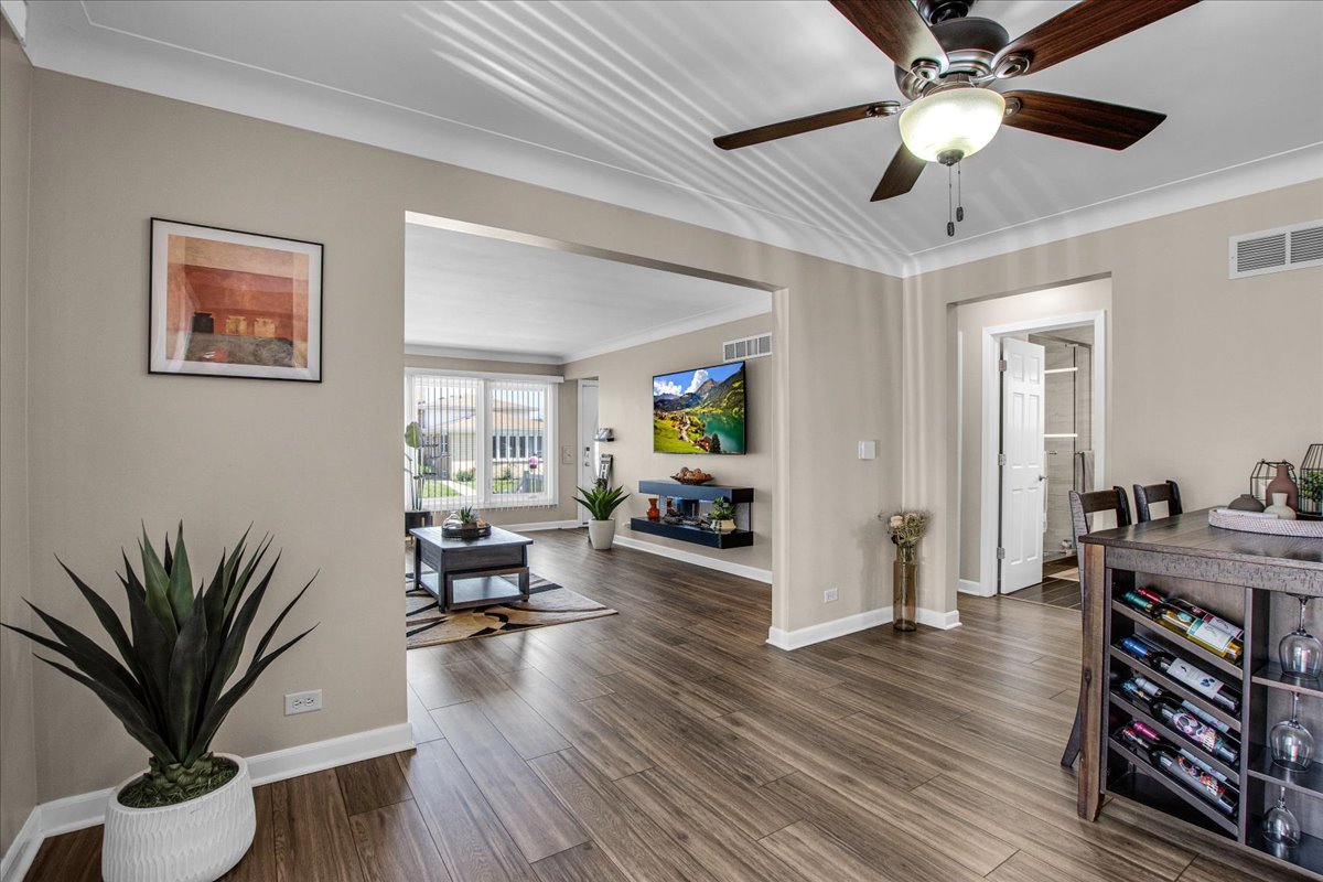 8537 W Winona Street, Chicago, IL 60656