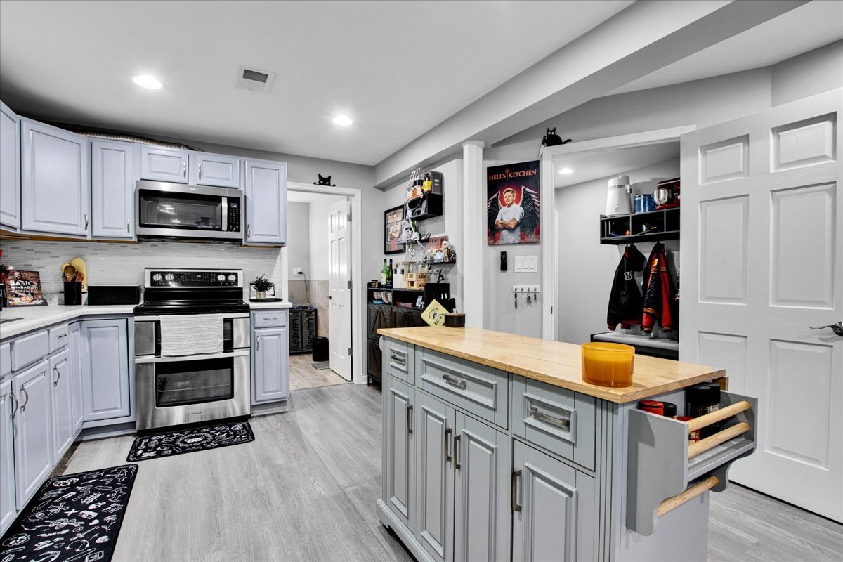 8537 W Winona Street, Chicago, IL 60656