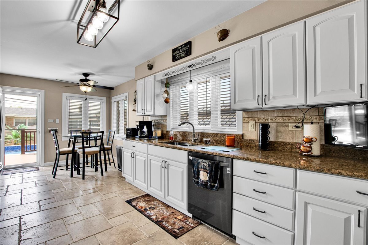 8537 W Winona Street, Chicago, IL 60656