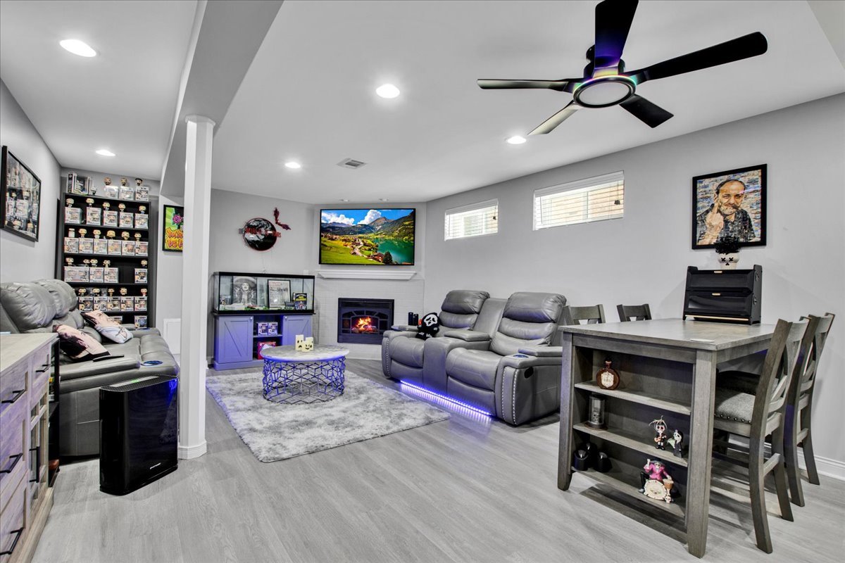8537 W Winona Street, Chicago, IL 60656