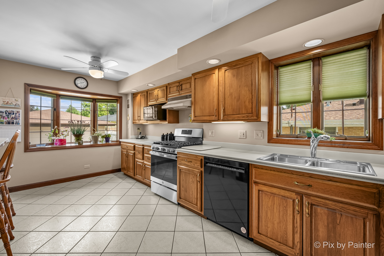 353 S Princeton Avenue, Itasca, IL 60143