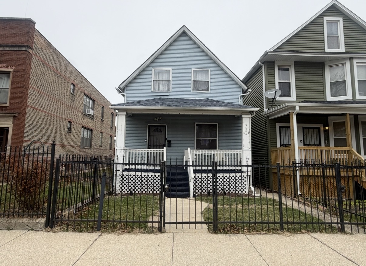 5444 W WALTON Avenue, Chicago, IL 60651