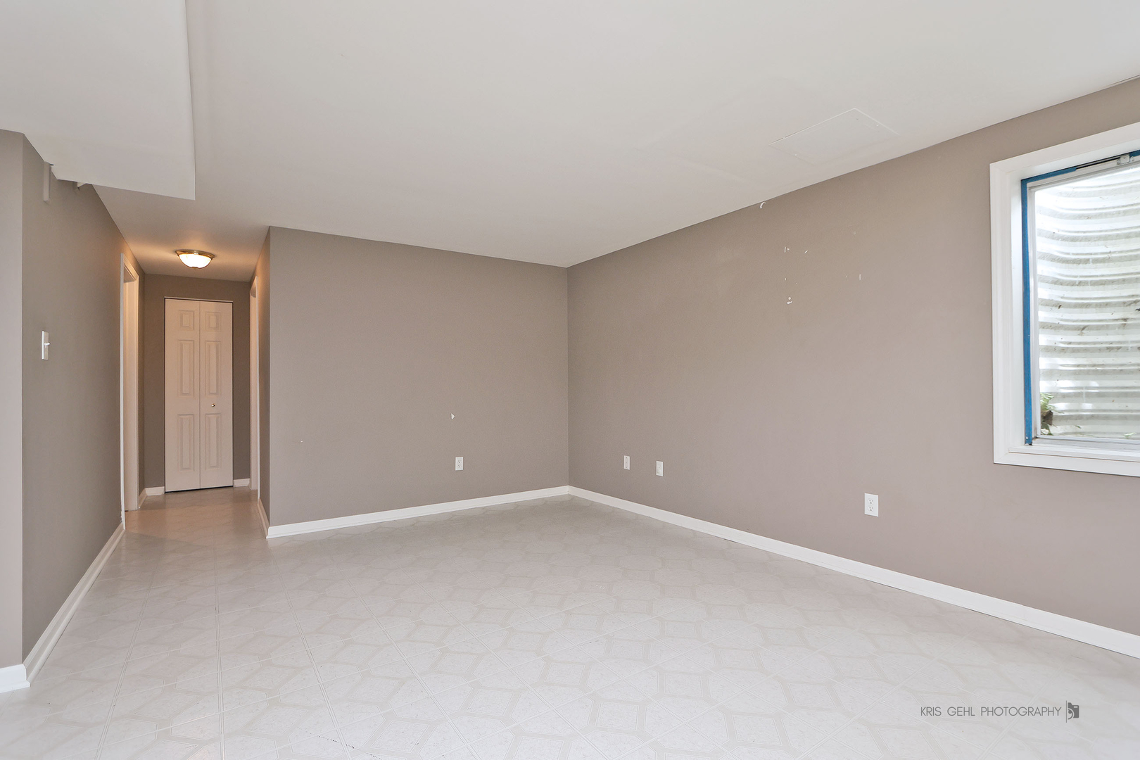 331 E Camden Lane, Round Lake Beach, IL 60073