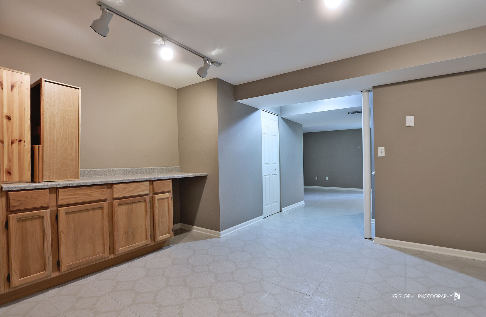331 E Camden Lane, Round Lake Beach, IL 60073