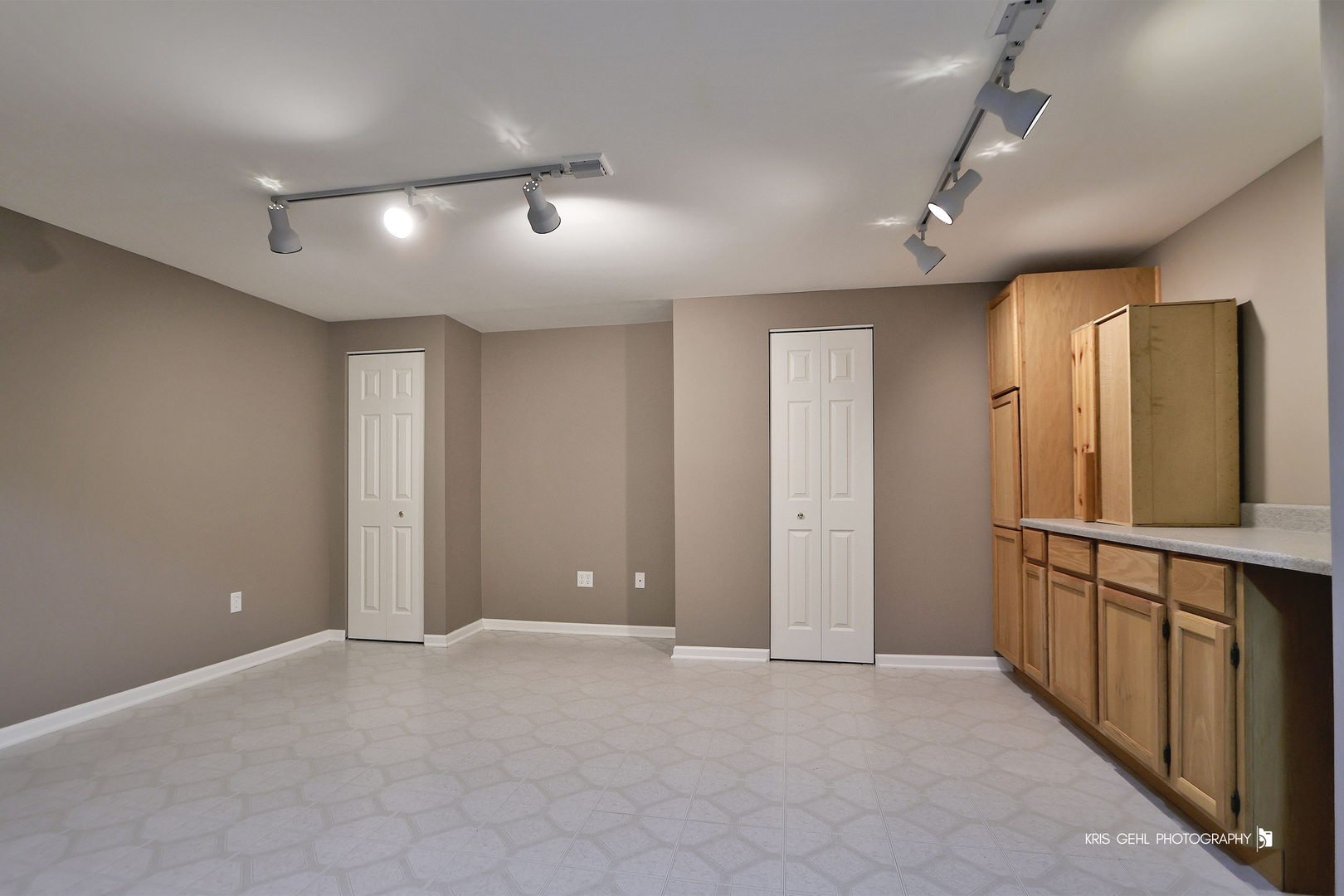 331 E Camden Lane, Round Lake Beach, IL 60073