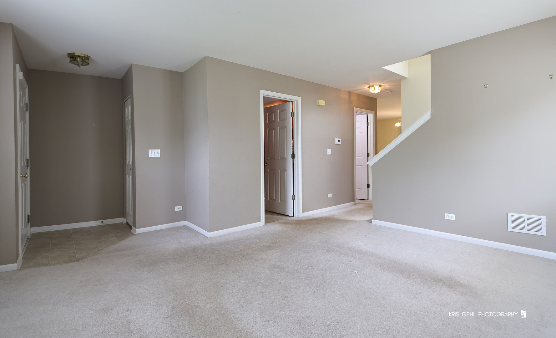 331 E Camden Lane, Round Lake Beach, IL 60073